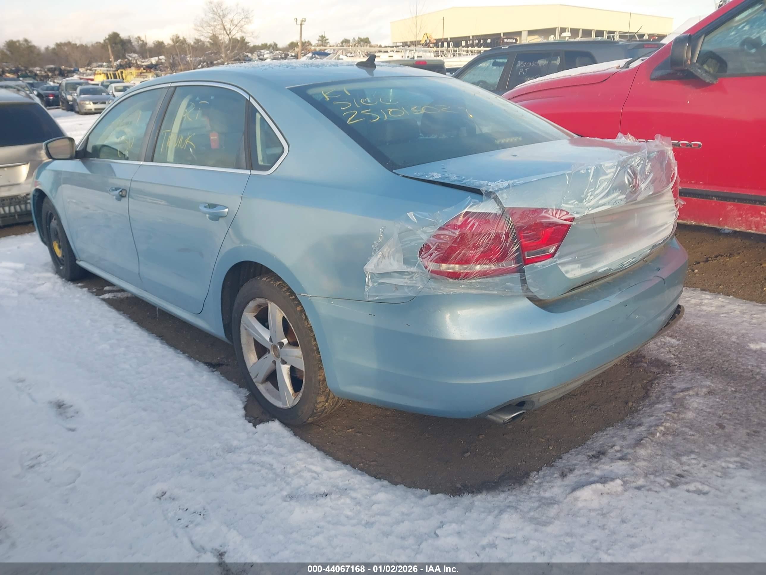 VOLKSWAGEN PASSAT image 3