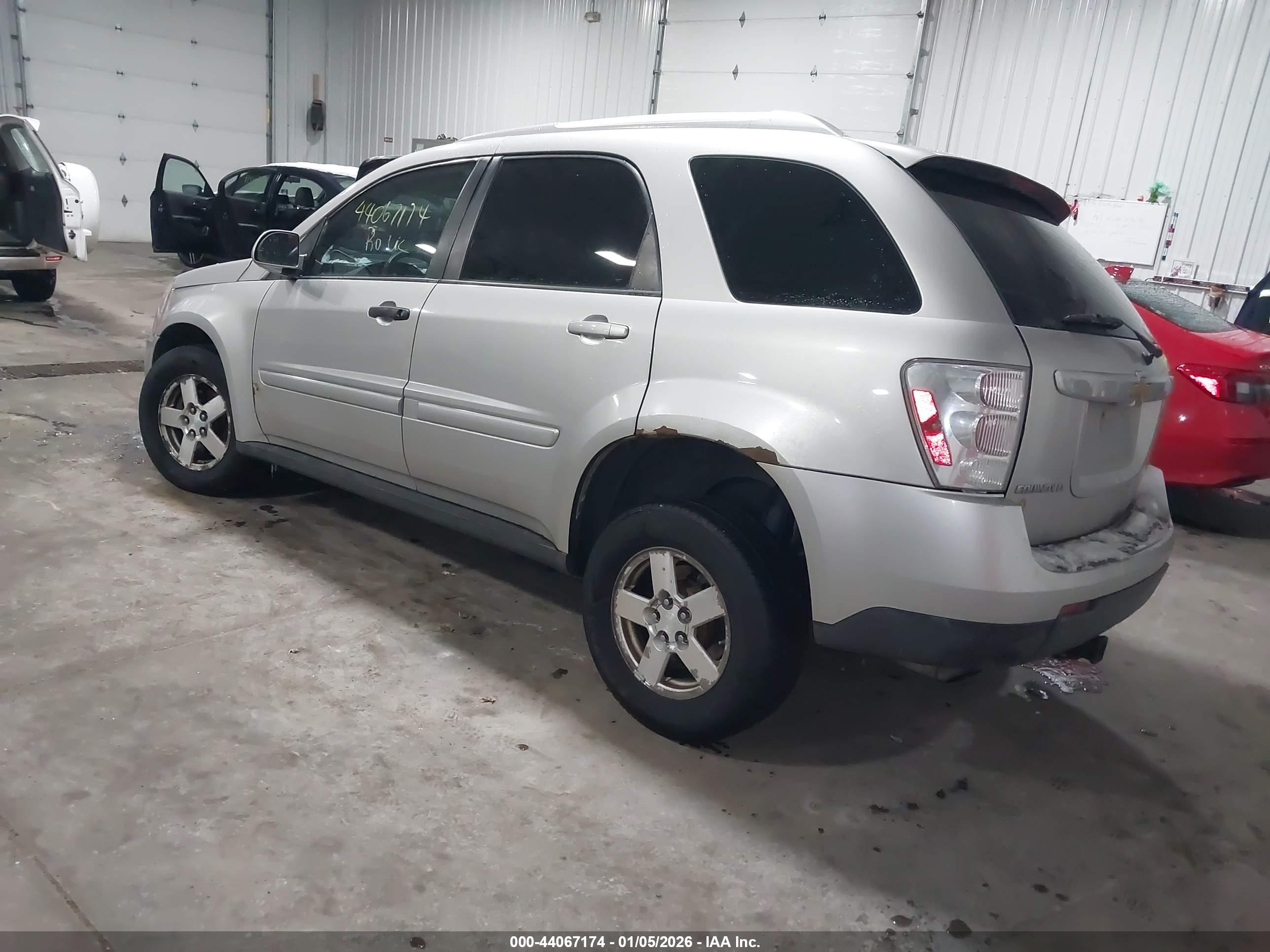 CHEVROLET EQUINOX image 3