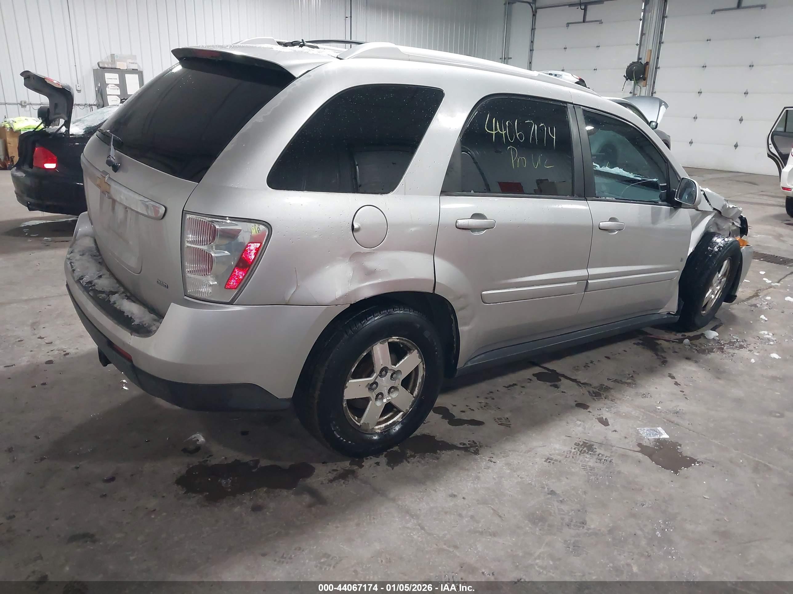 CHEVROLET EQUINOX image 4