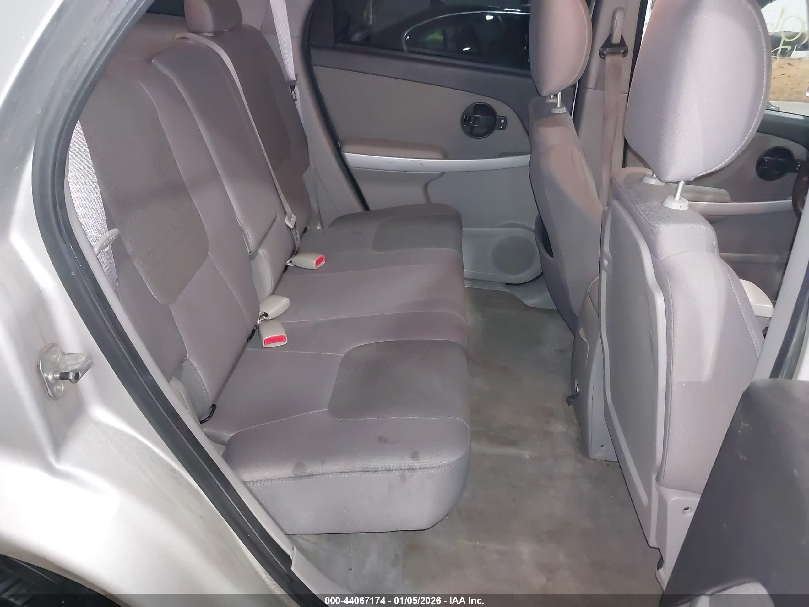CHEVROLET EQUINOX image 8