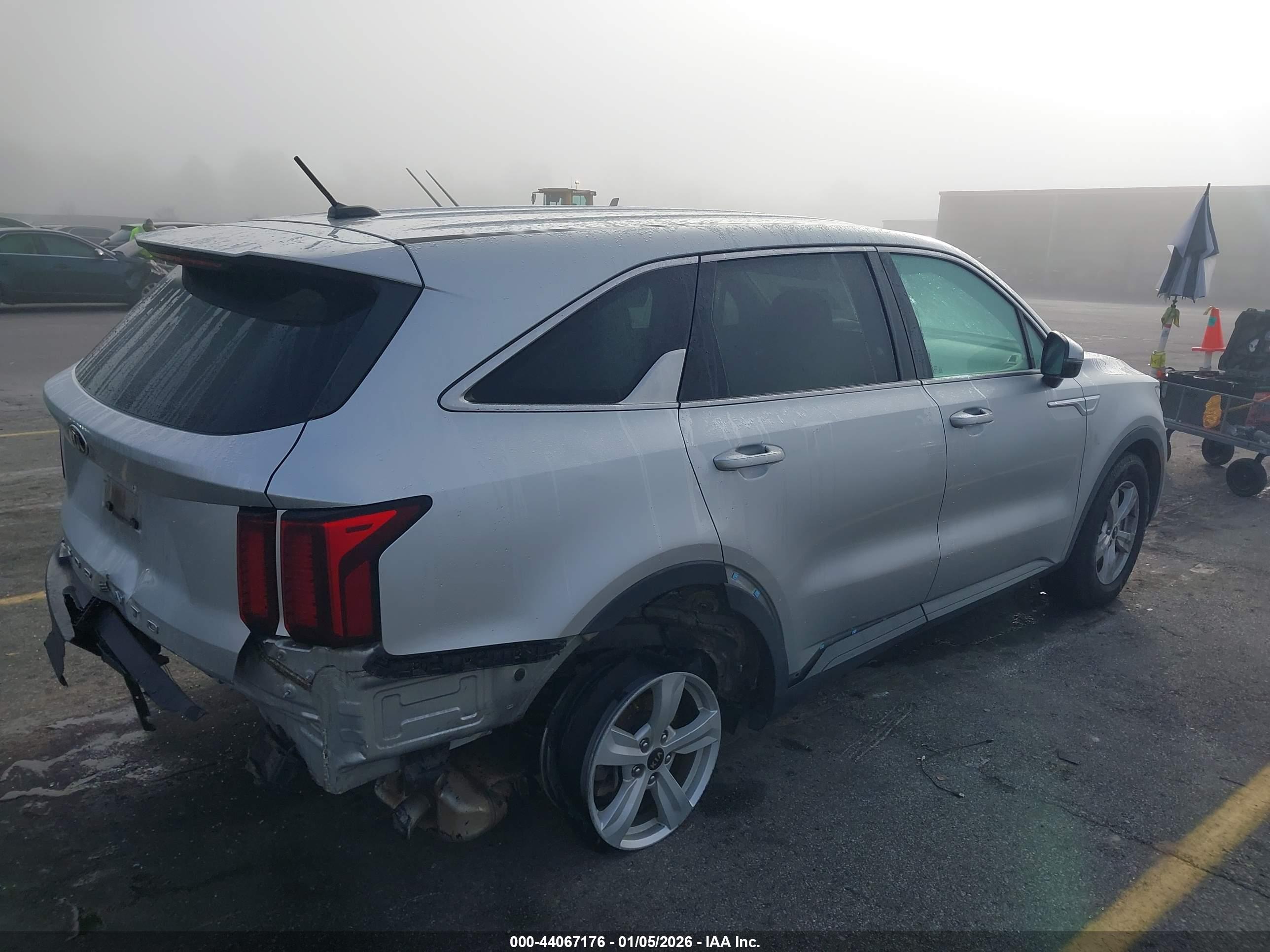 KIA SORENTO image 4