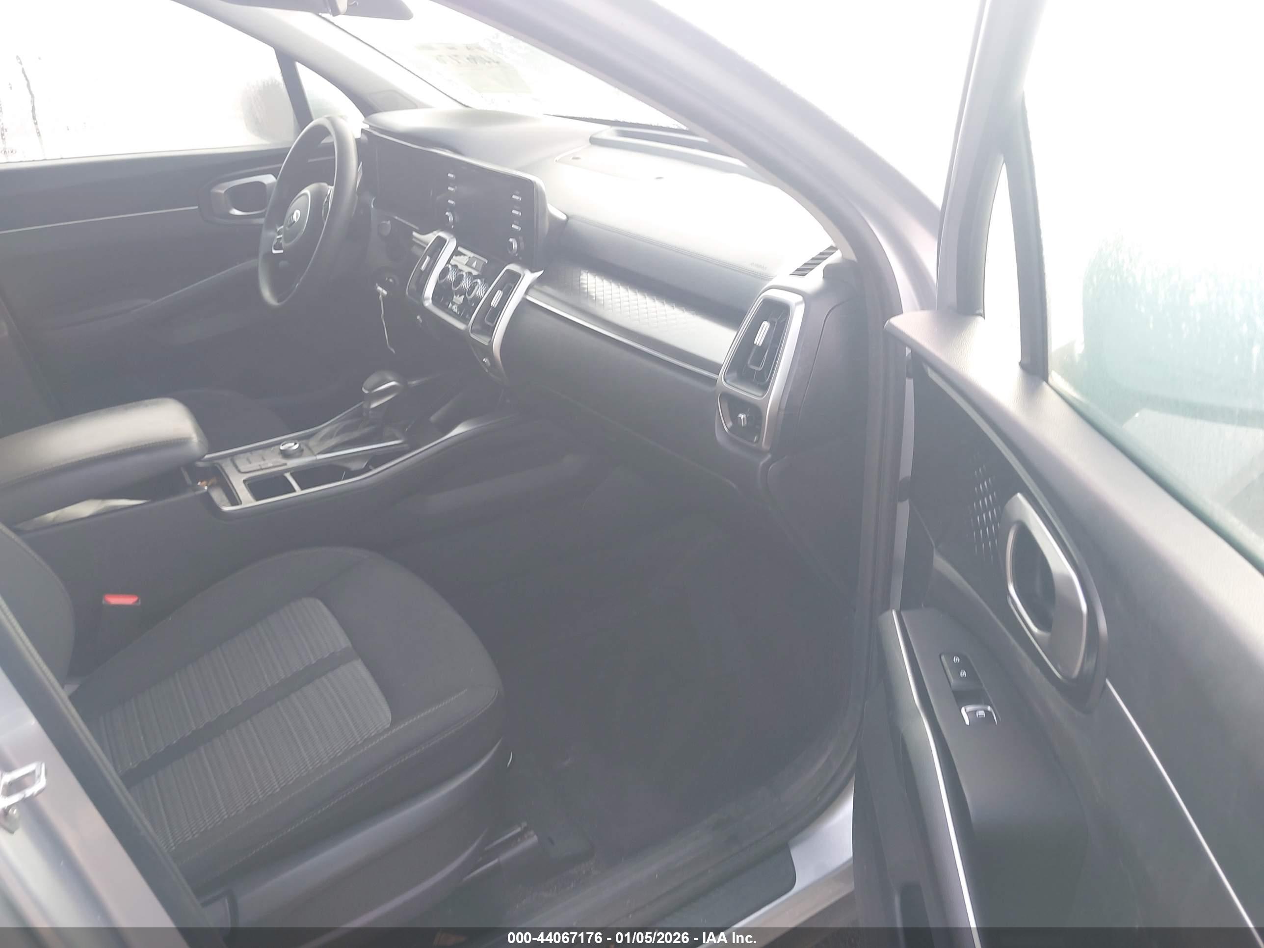 KIA SORENTO image 5