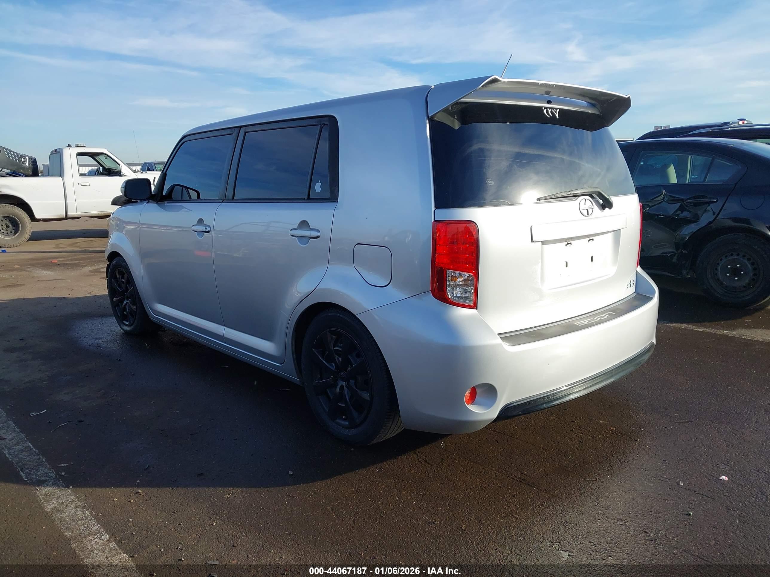 SCION XB image 3