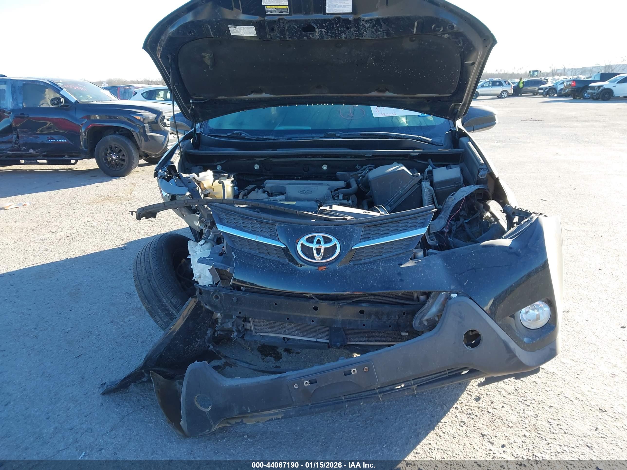 TOYOTA RAV4 image 6