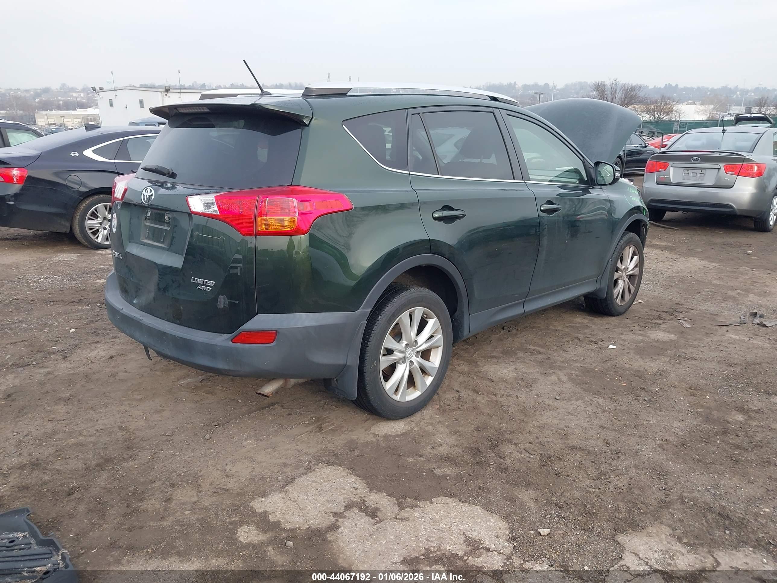 TOYOTA RAV4 image 4
