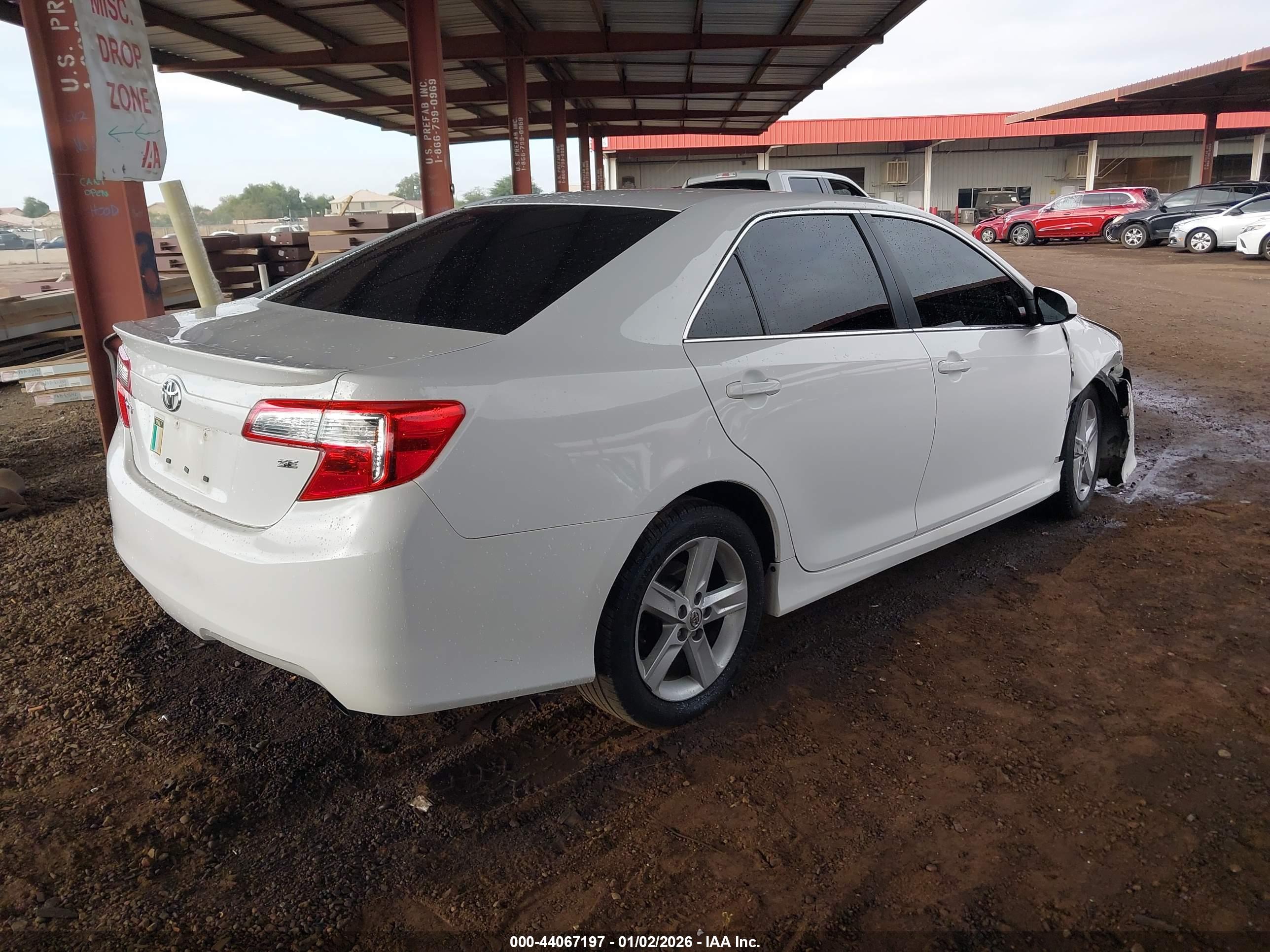 TOYOTA CAMRY image 4