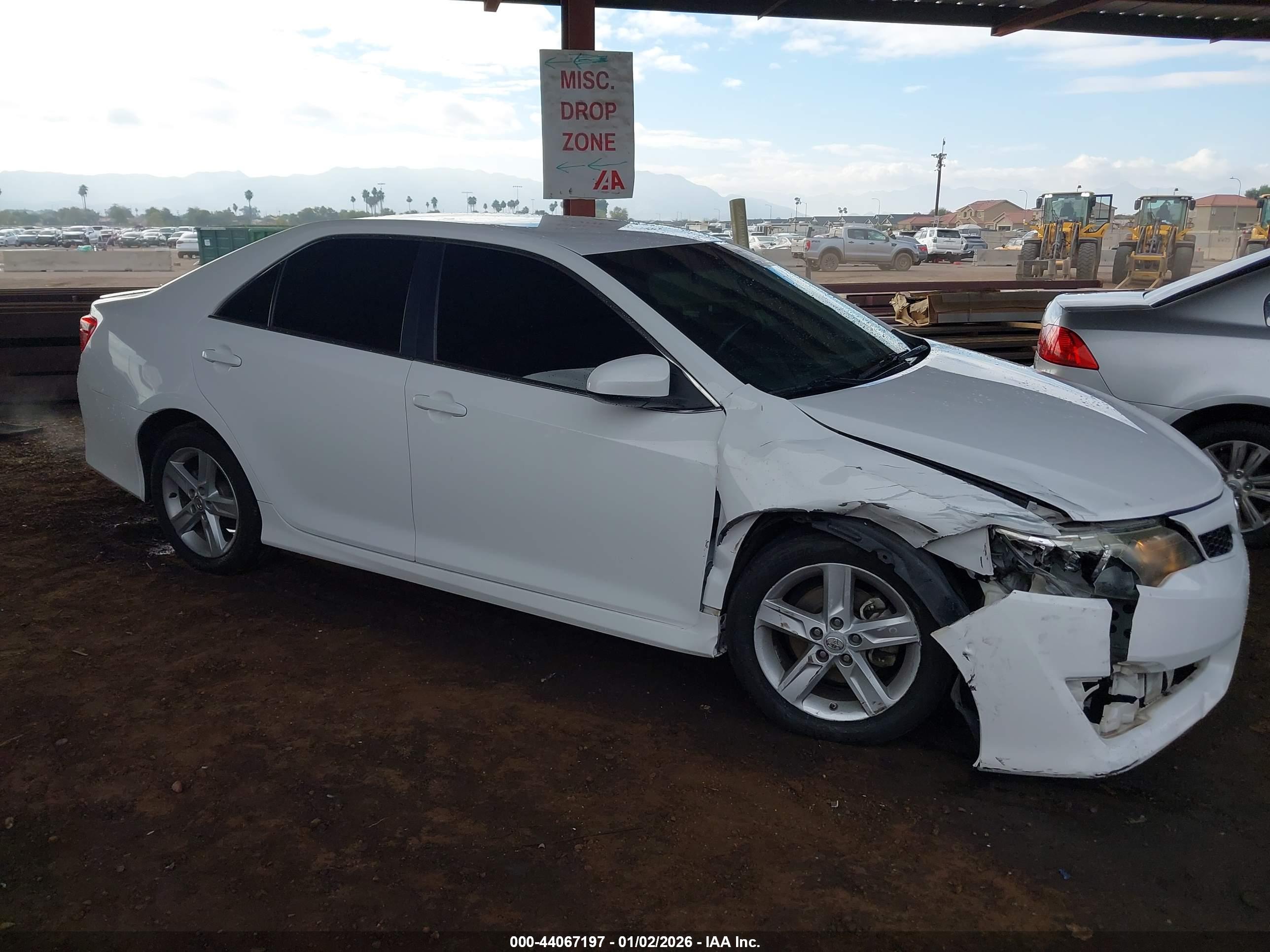 TOYOTA CAMRY image 6
