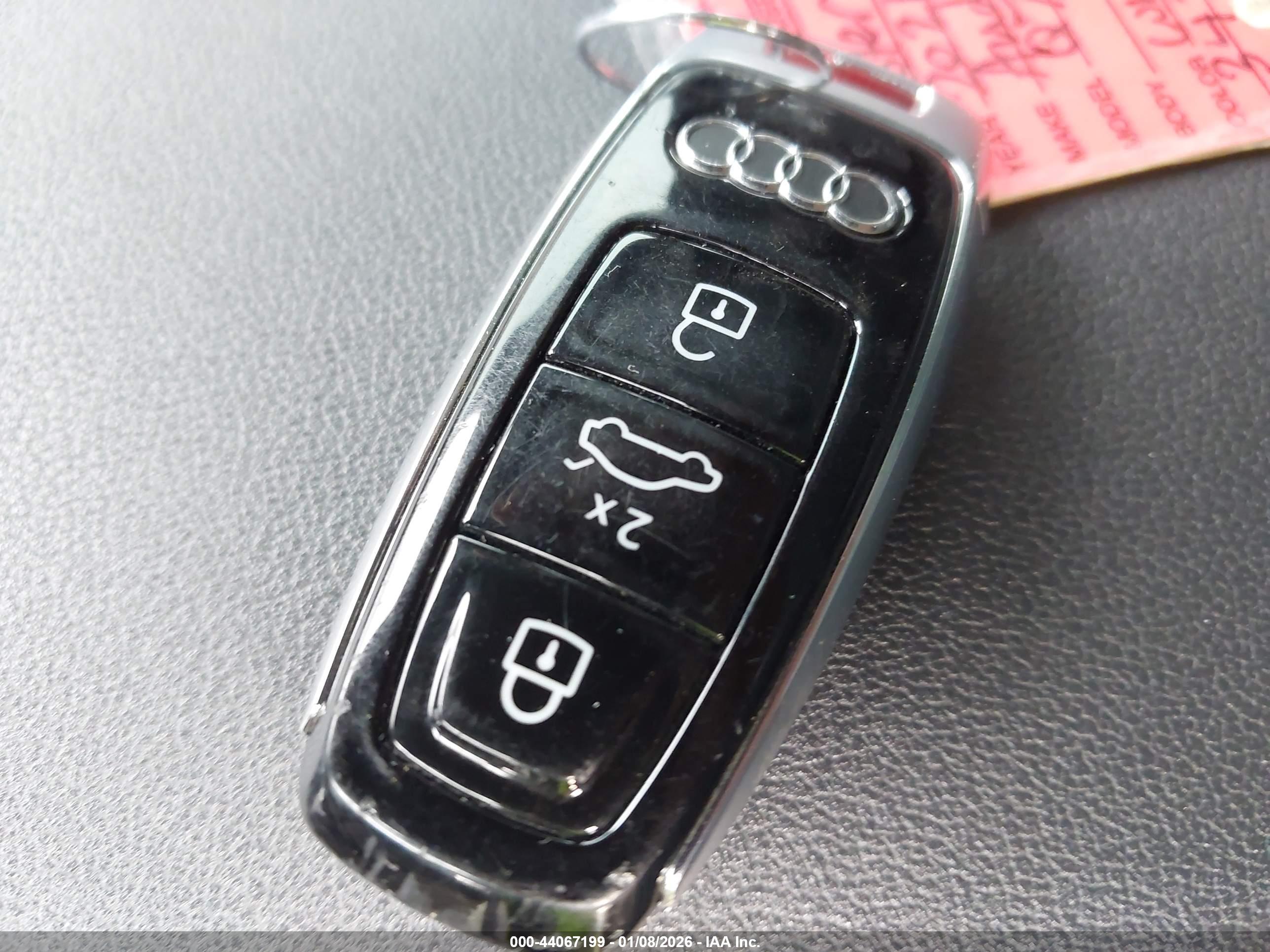 AUDI Q7 image 11