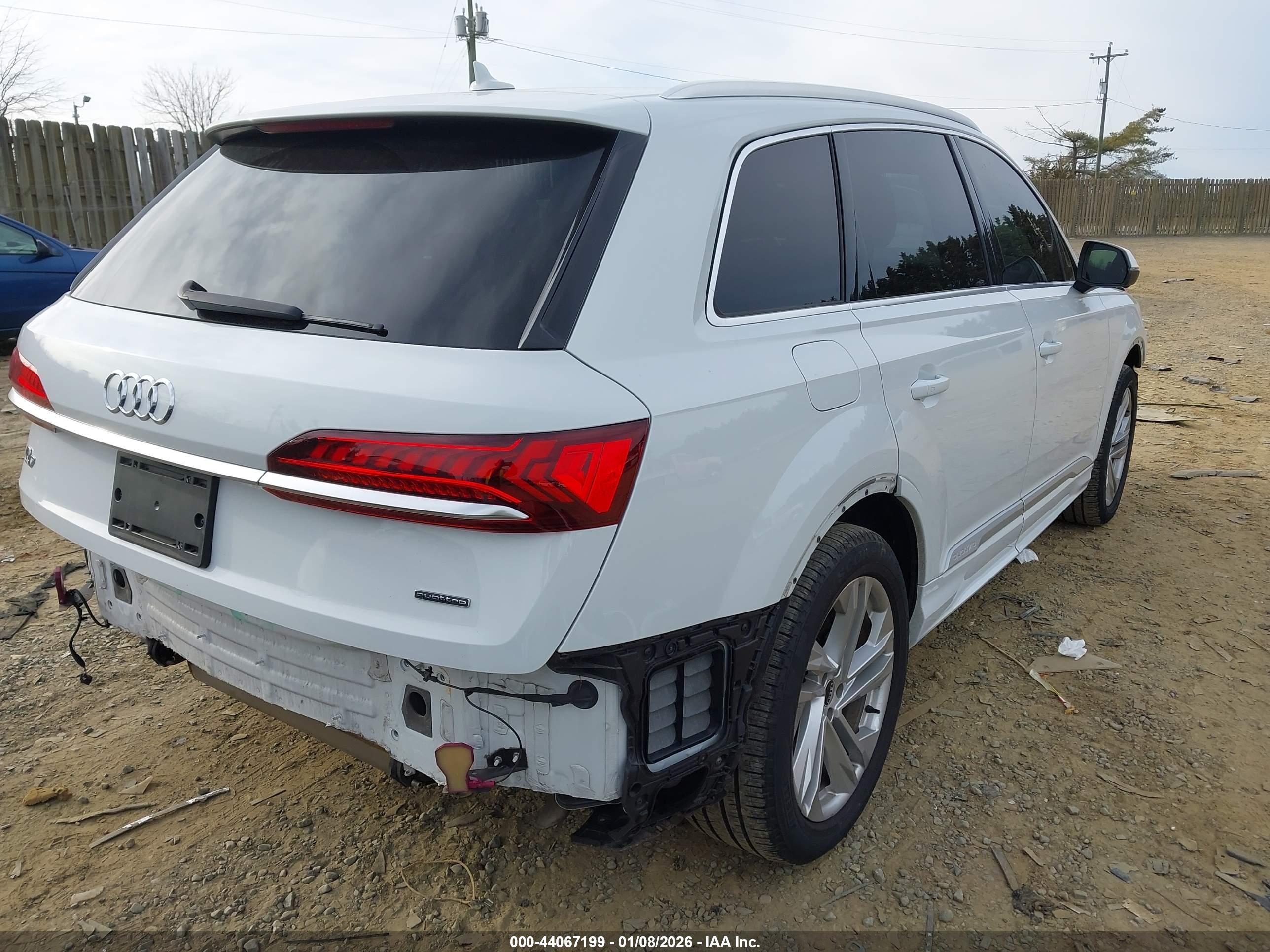 AUDI Q7 image 4