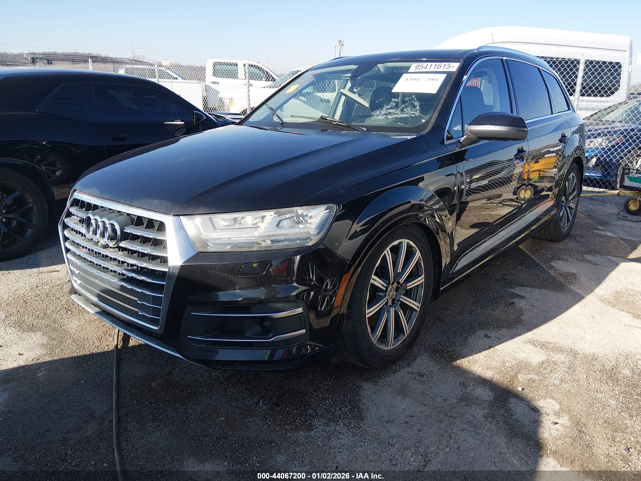 AUDI Q7 image 2