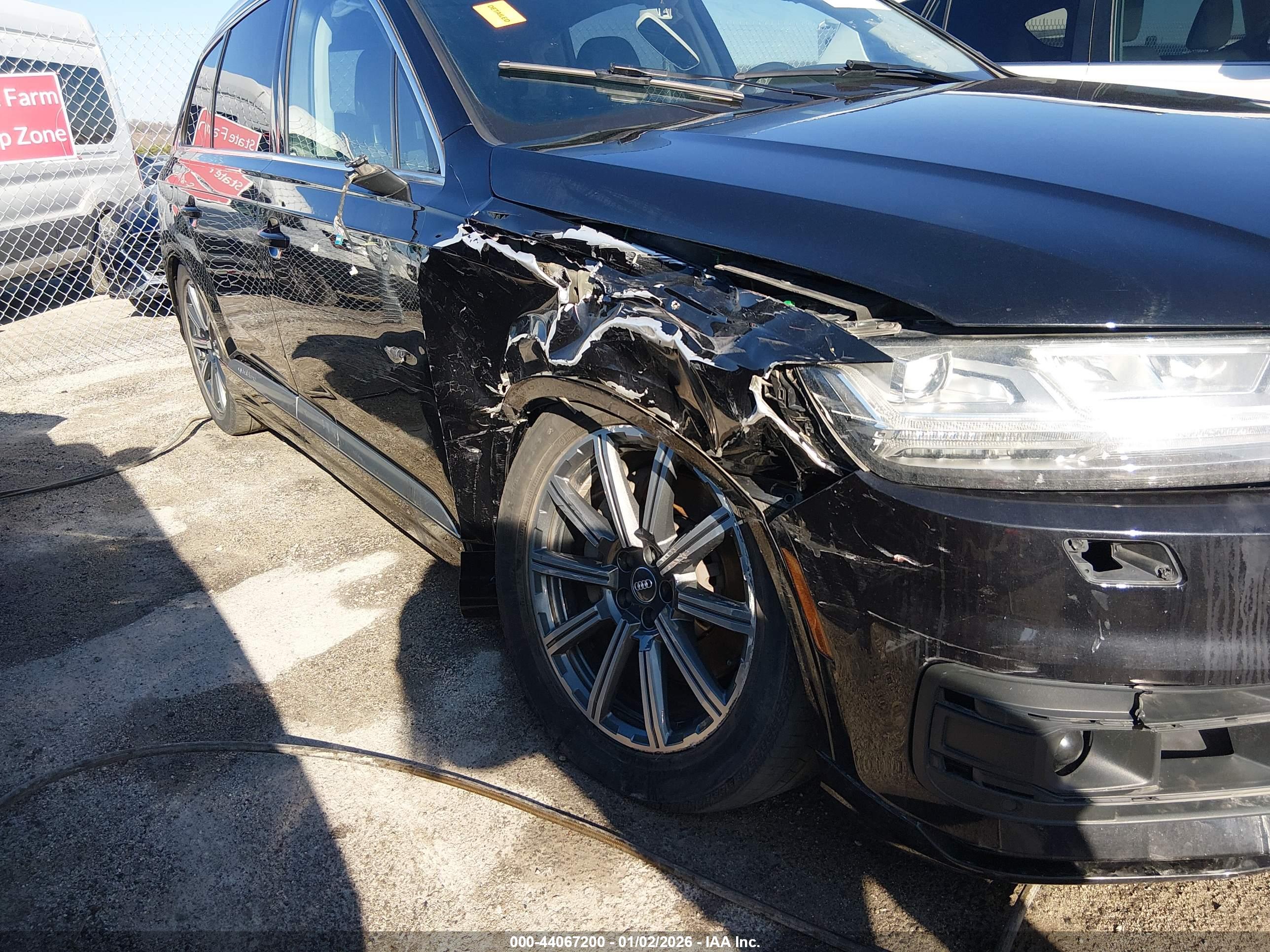 AUDI Q7 image 6