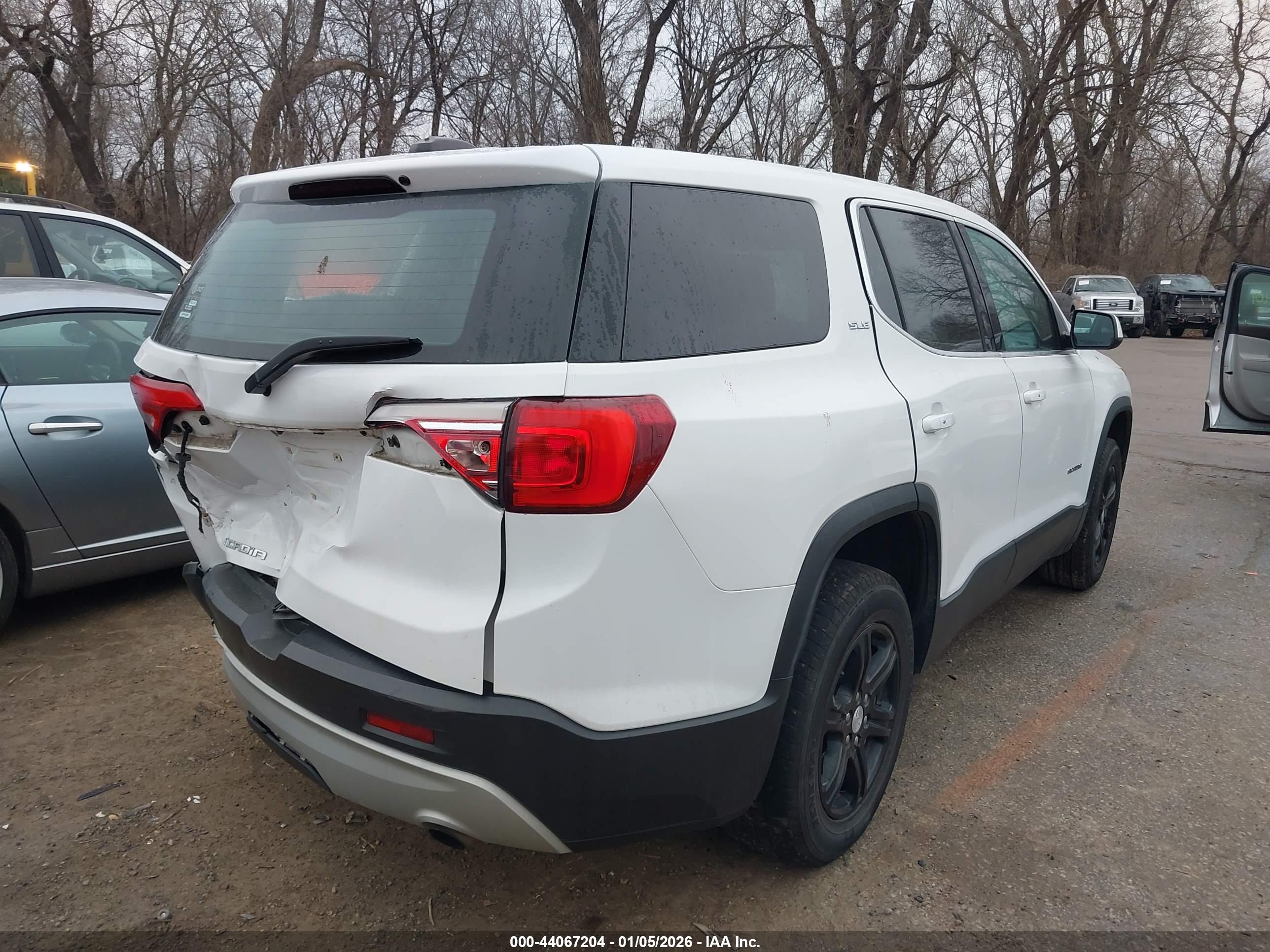 GMC ACADIA image 4