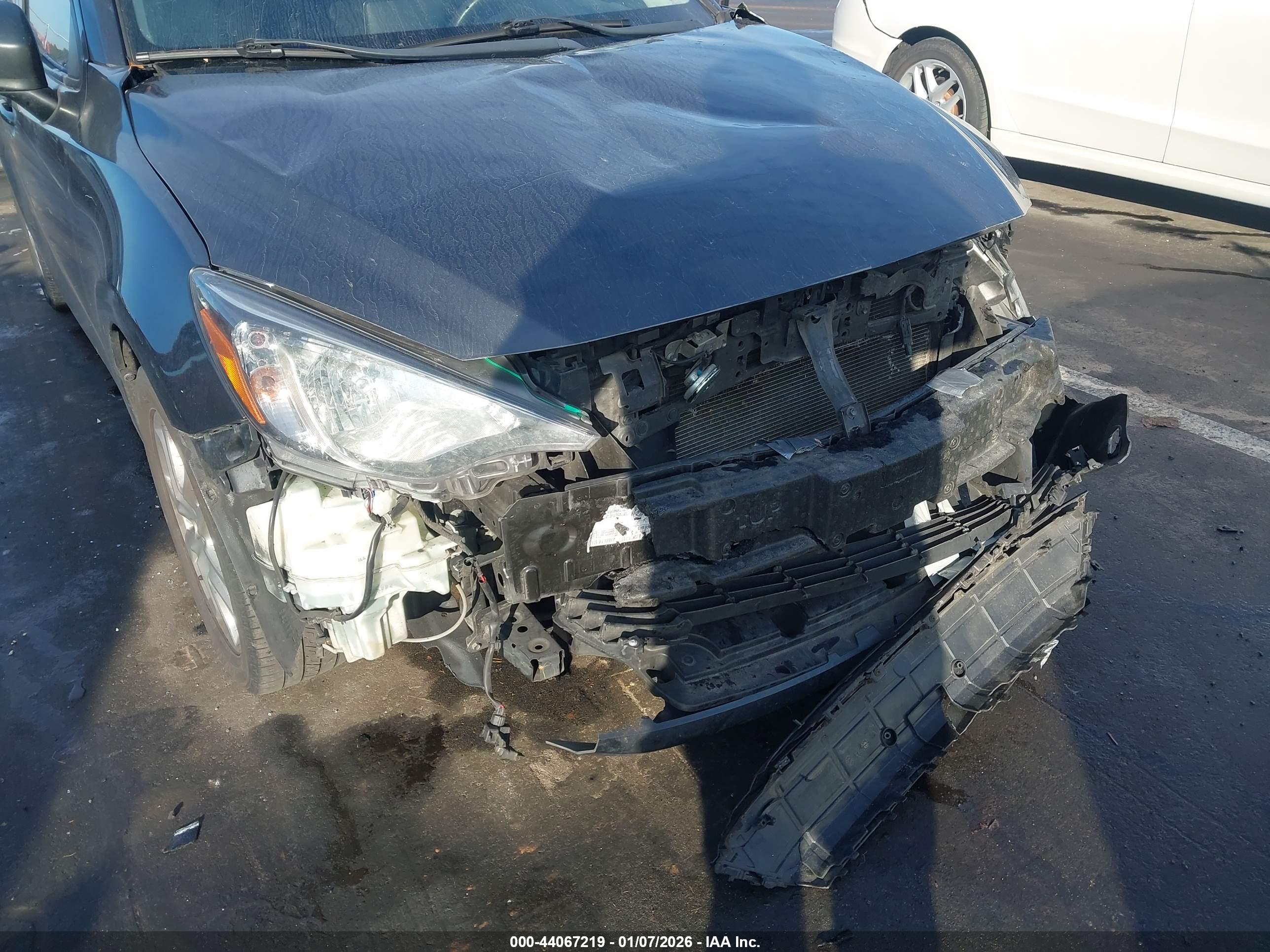 TOYOTA YARIS image 6