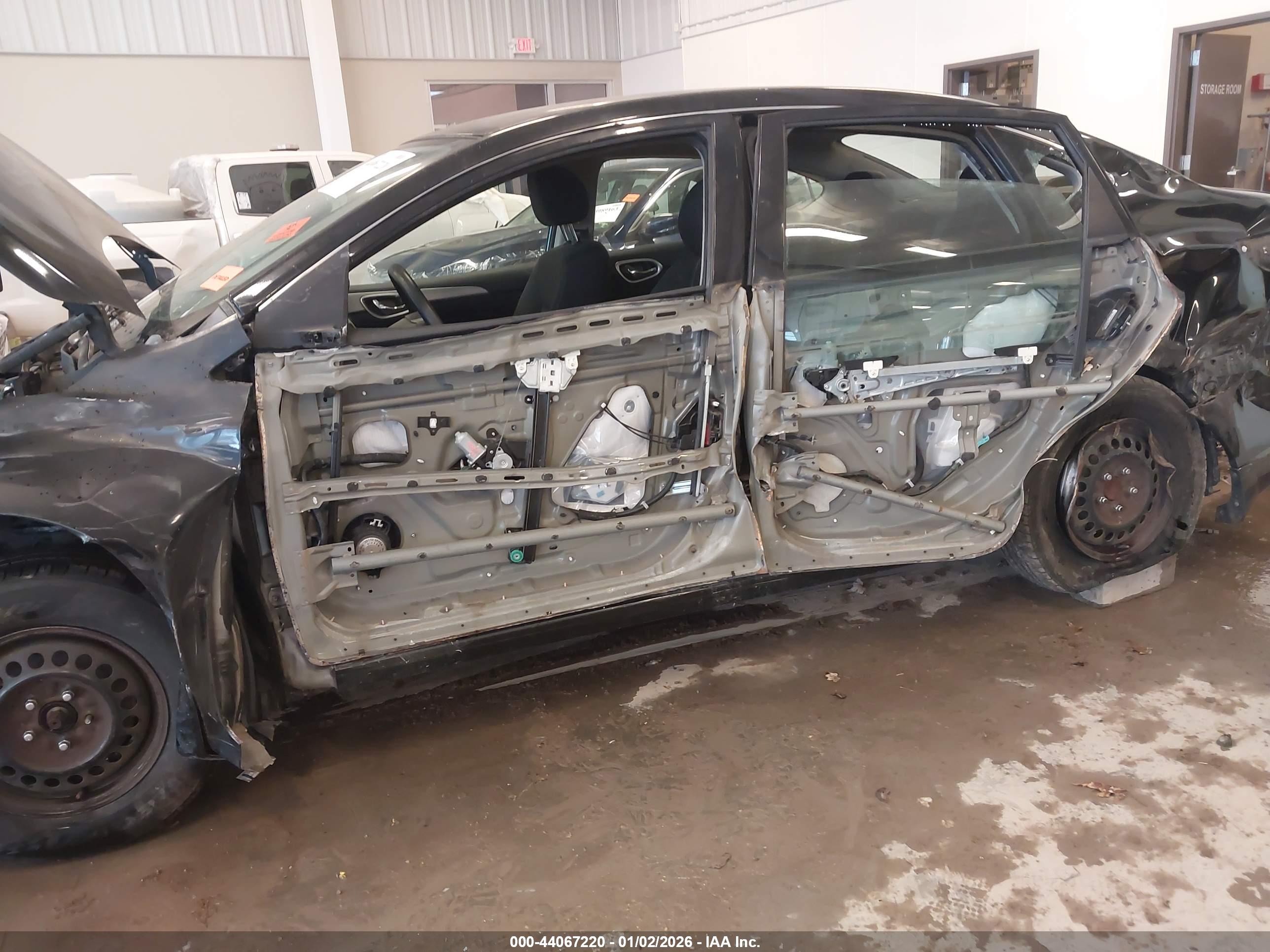 NISSAN SENTRA image 6