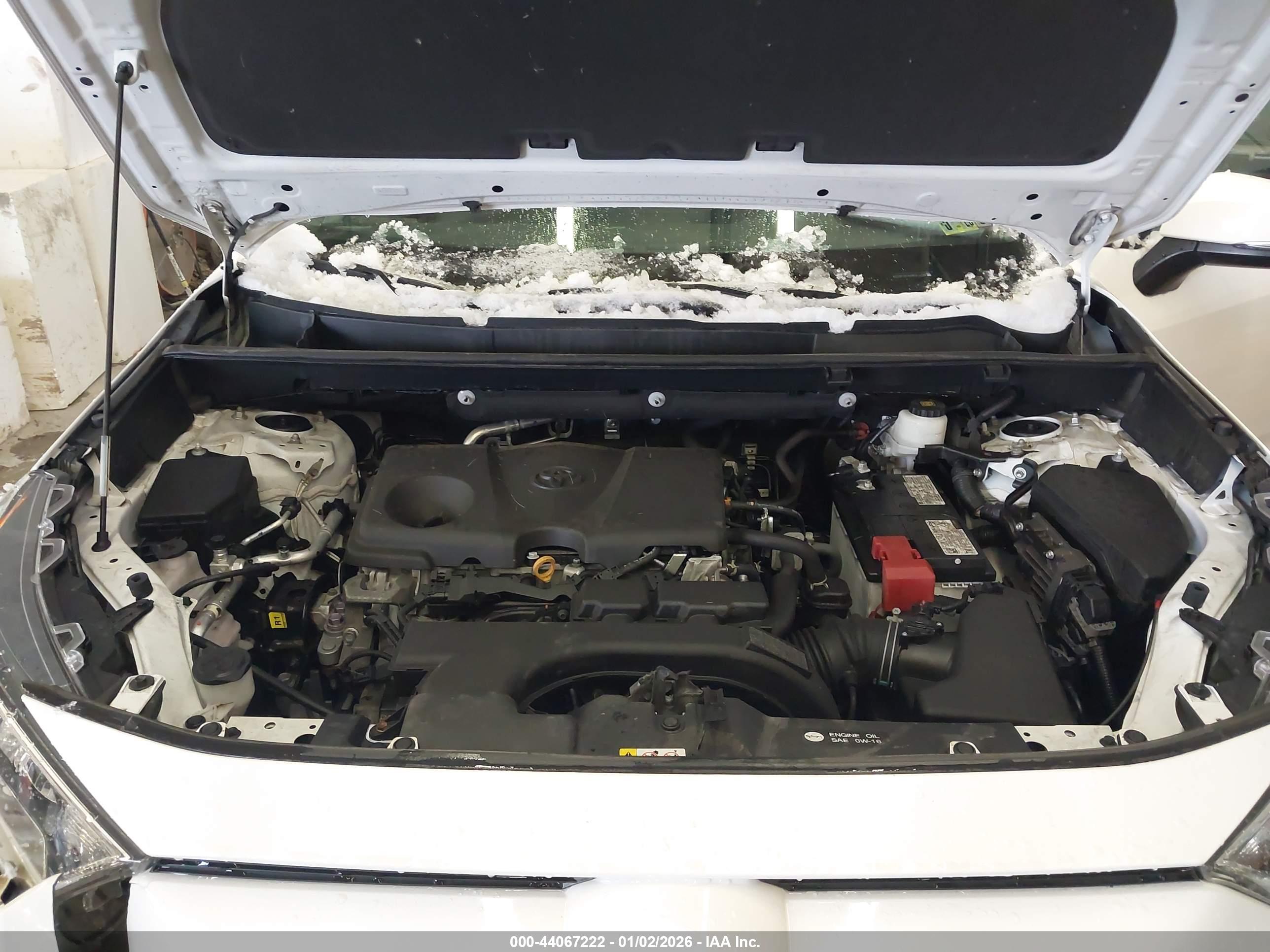 TOYOTA RAV4 image 10