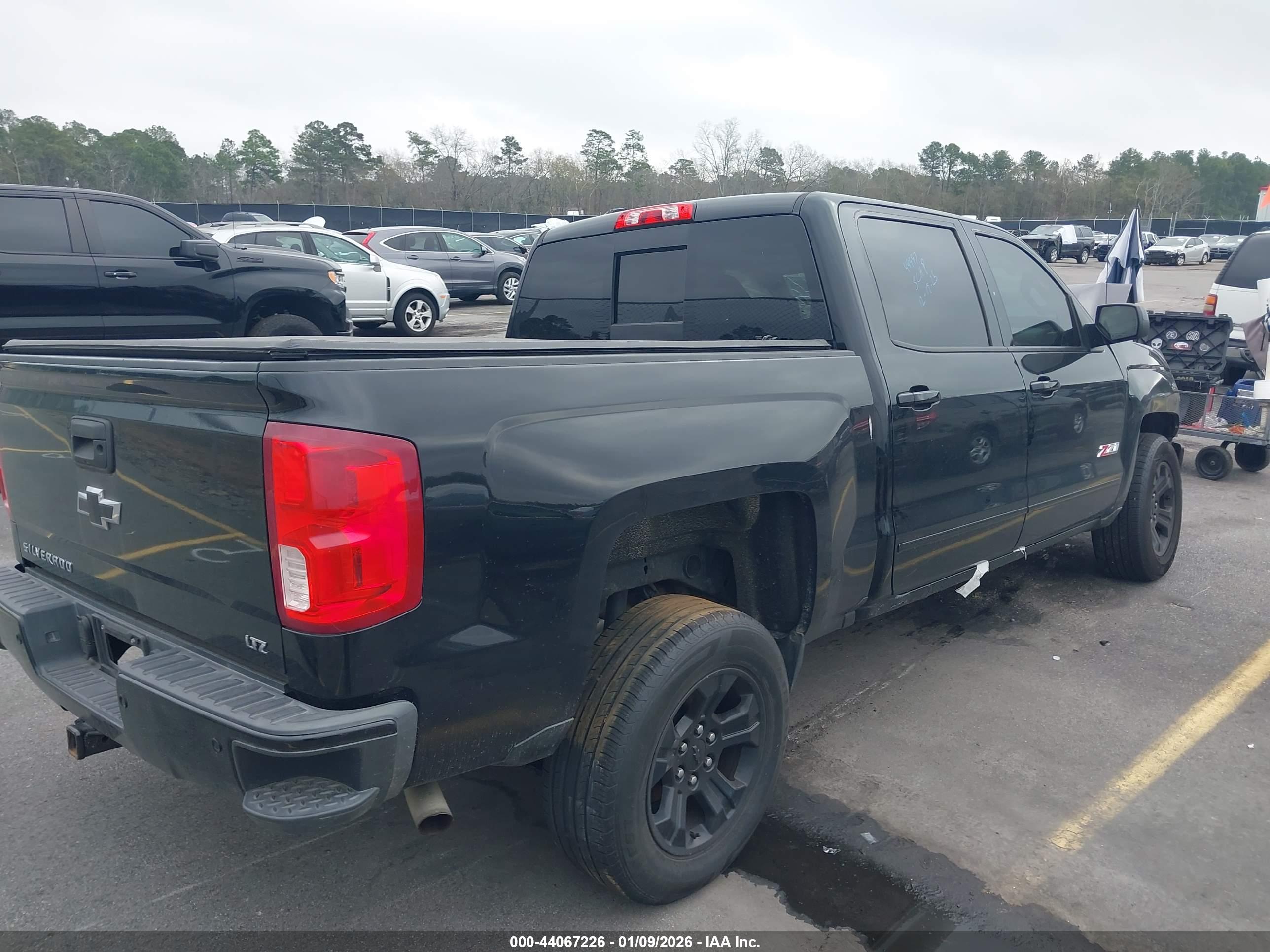 CHEVROLET SILVERADO image 4