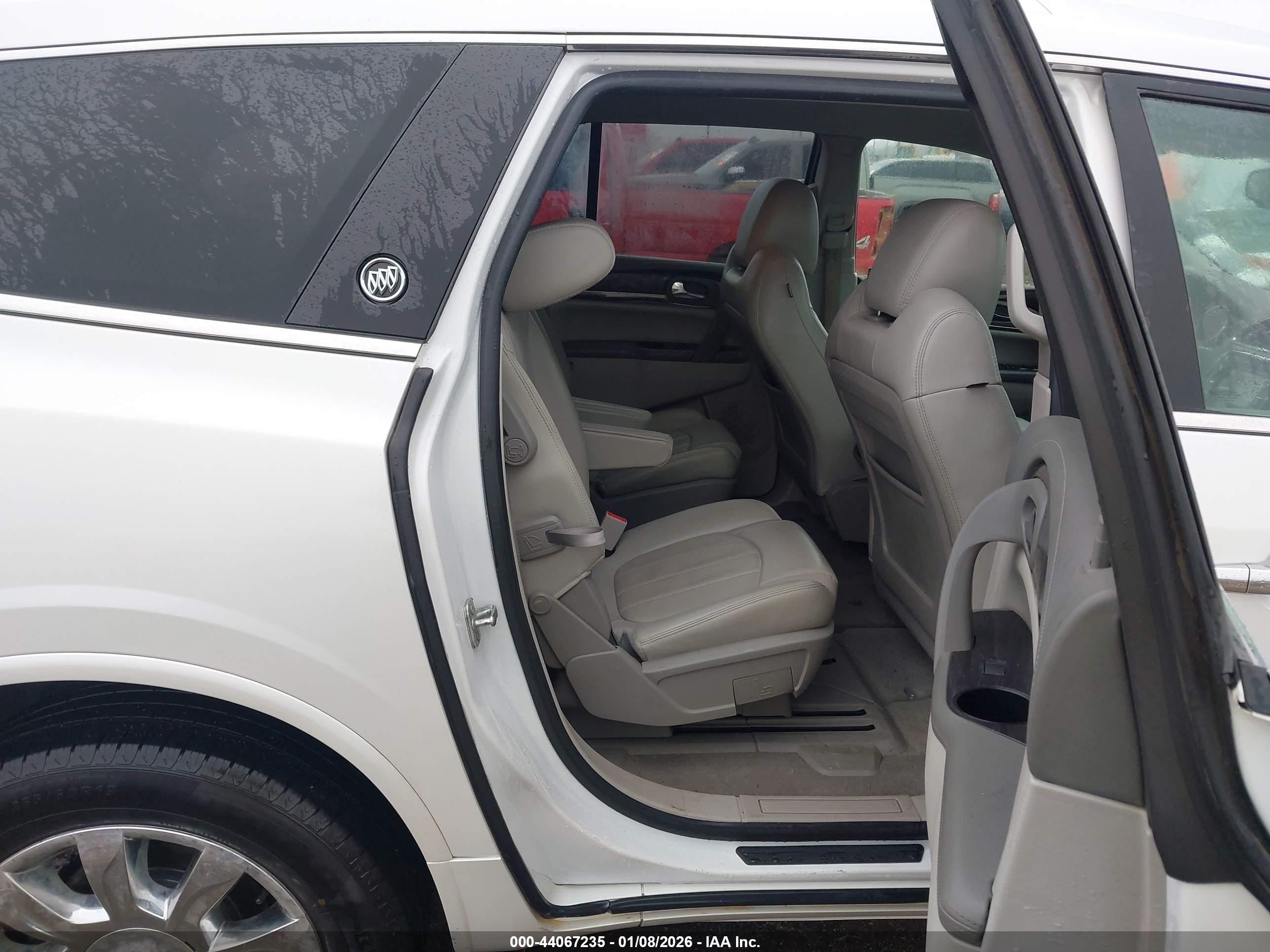 BUICK ENCLAVE image 8