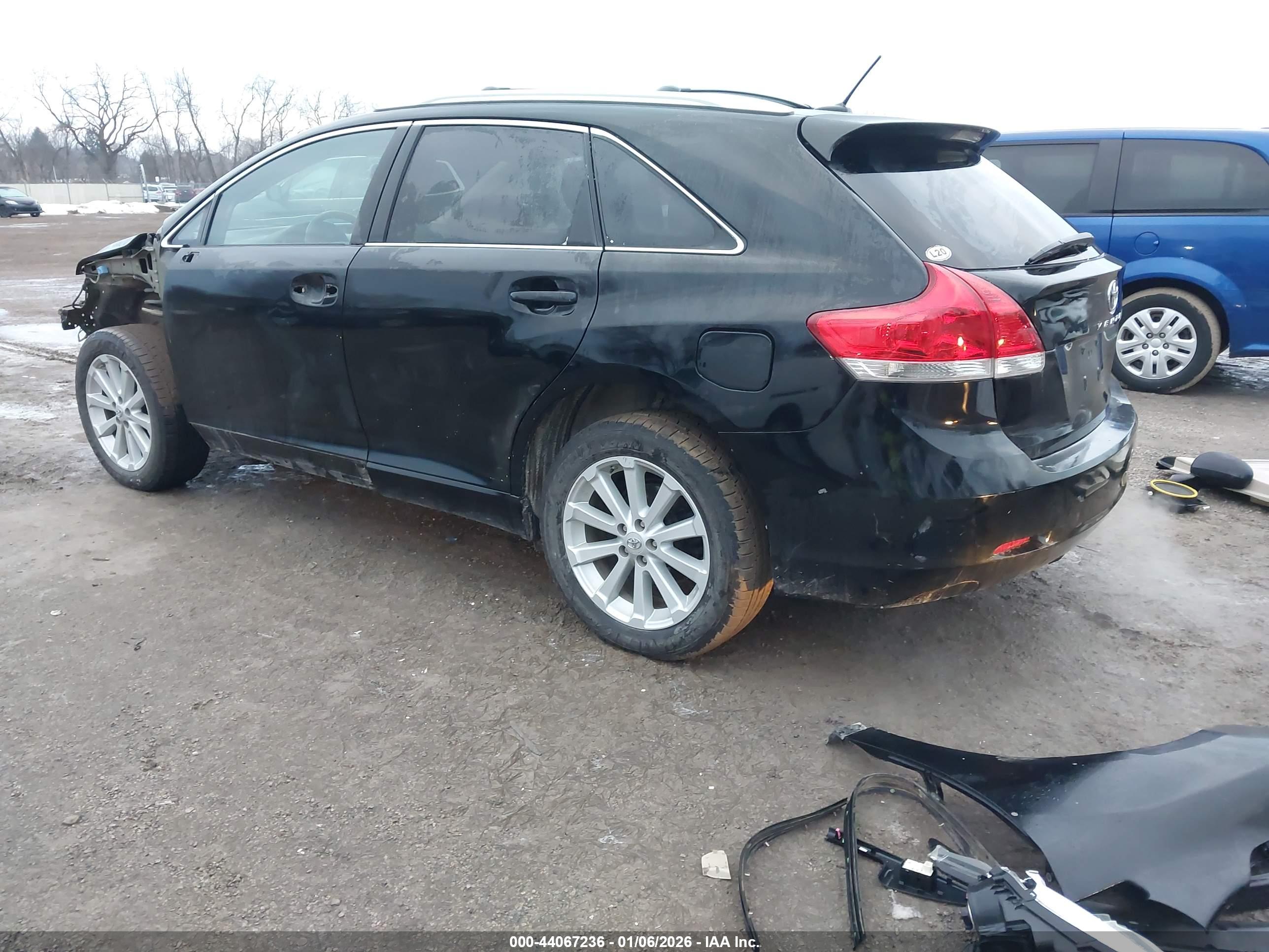 TOYOTA VENZA image 3