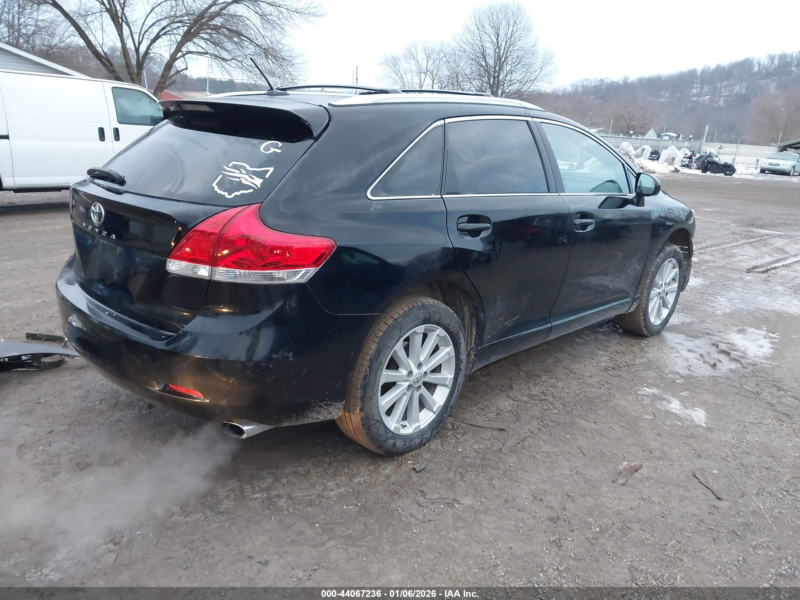 TOYOTA VENZA image 4