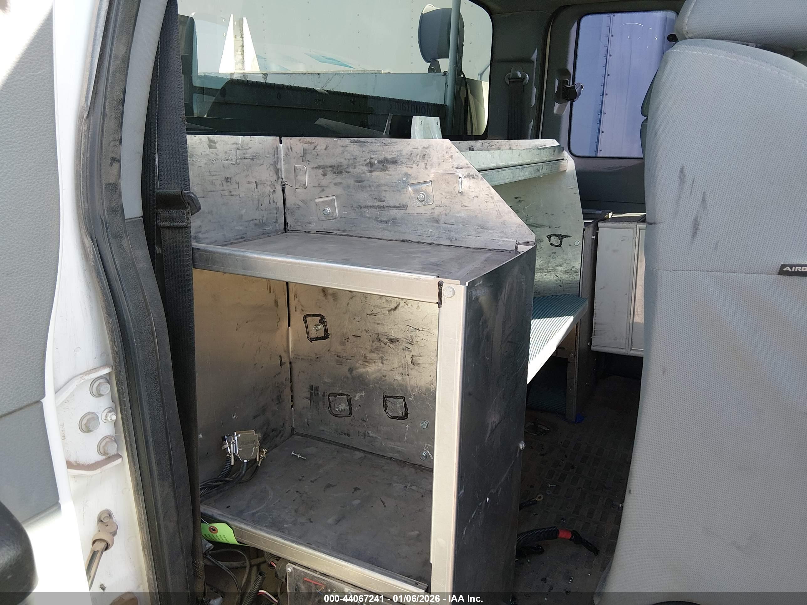 FORD F-250 image 8