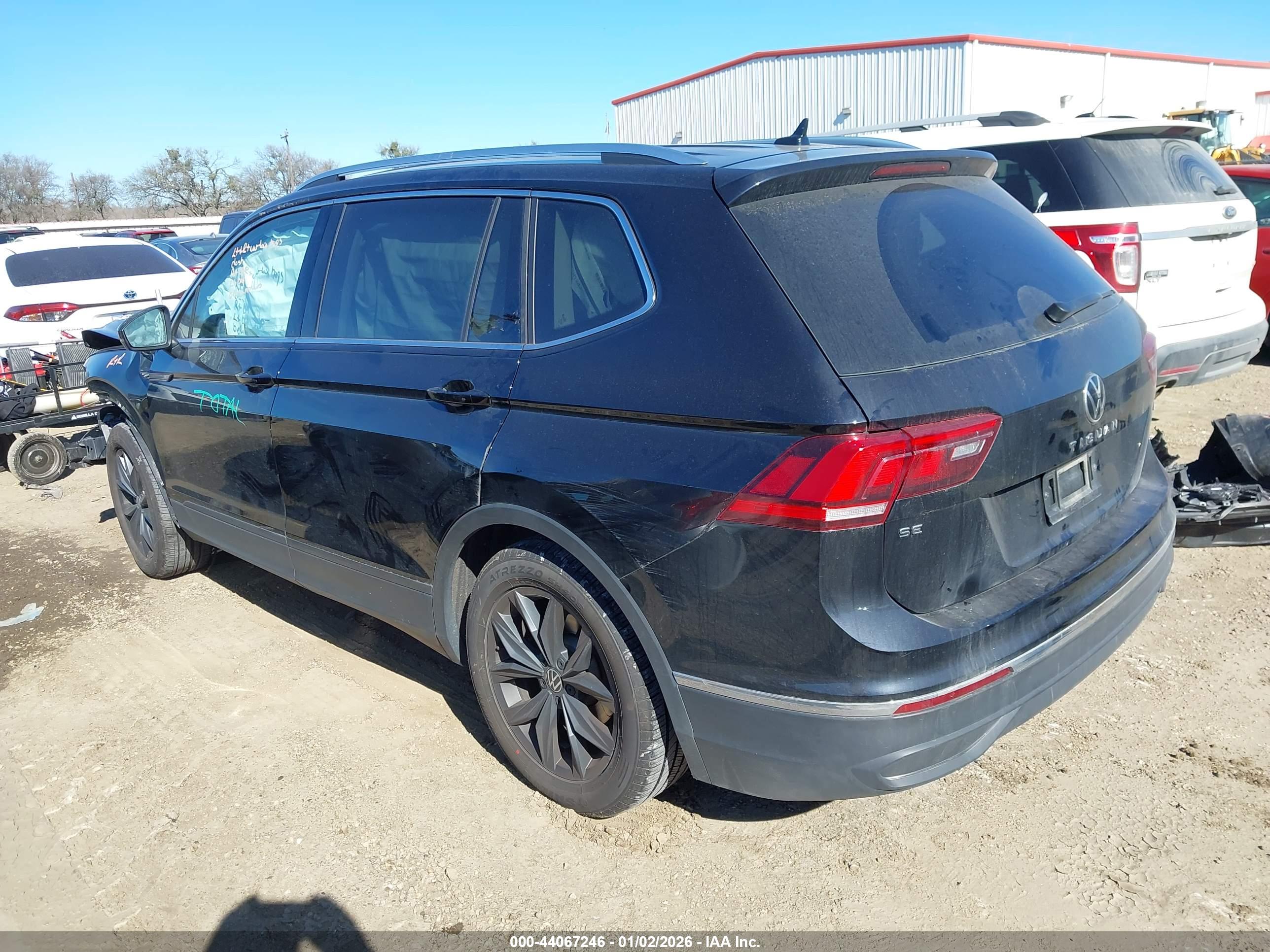 VOLKSWAGEN TIGUAN image 3