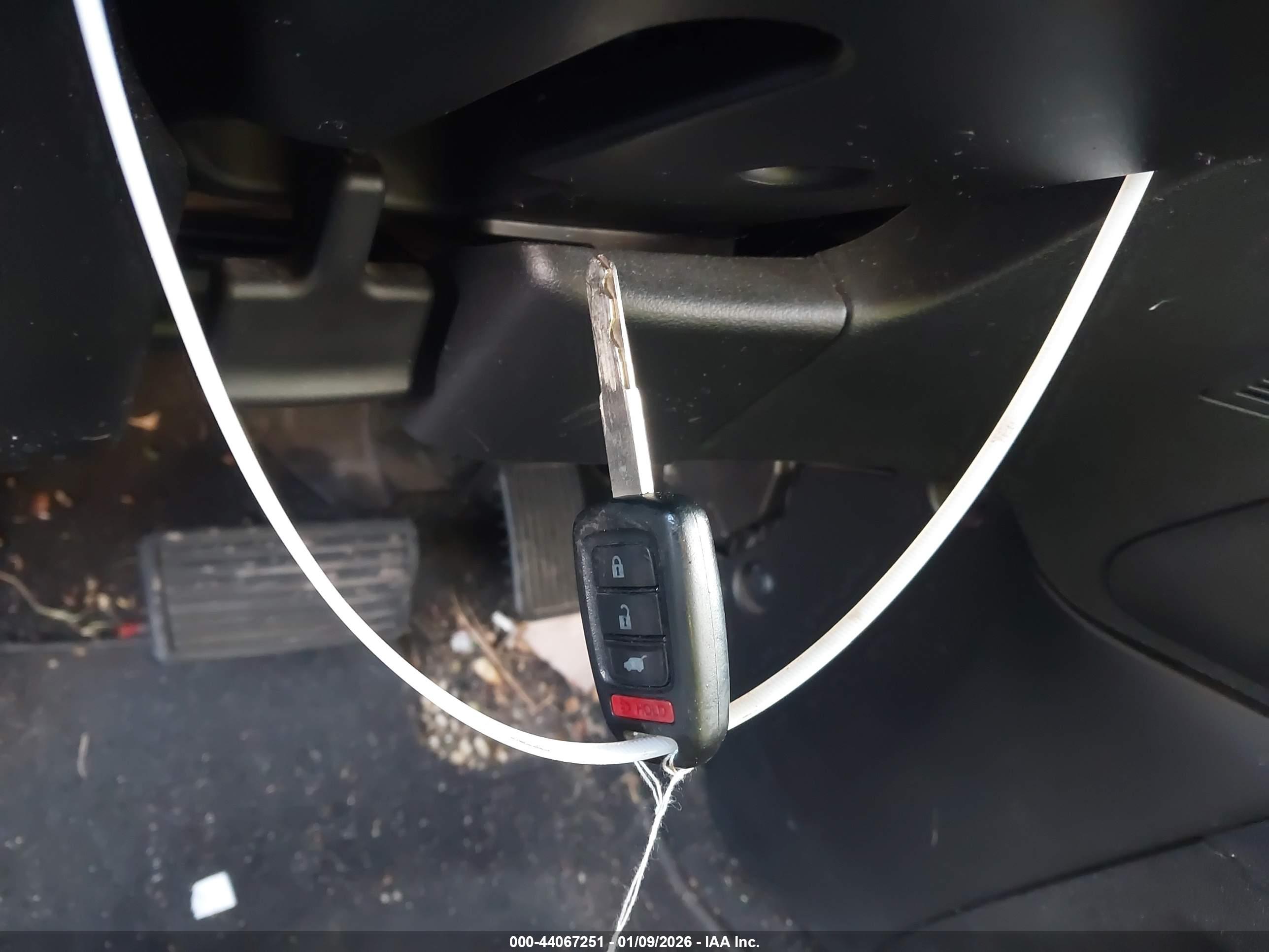 HONDA CR-V image 11