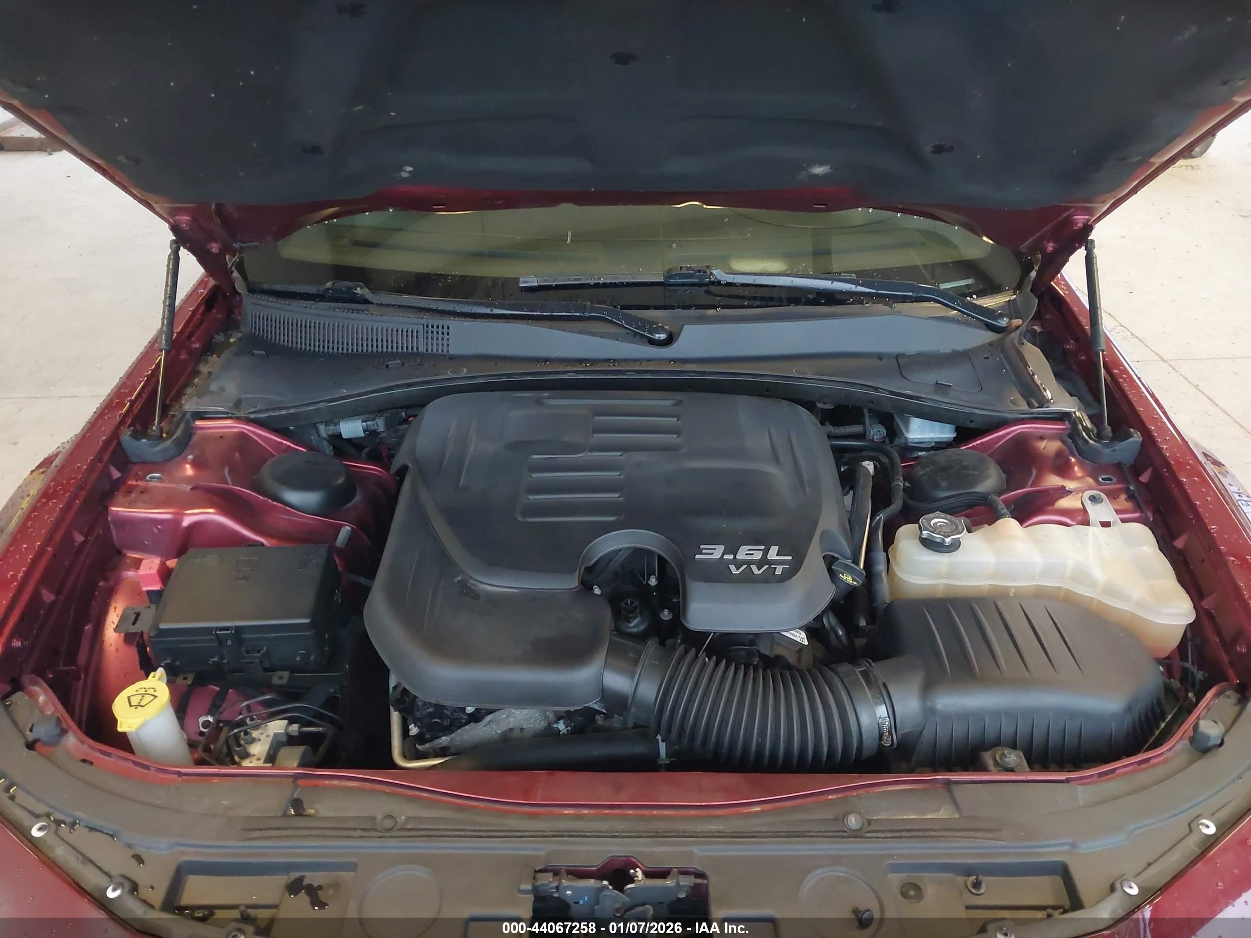 CHRYSLER 300 image 10