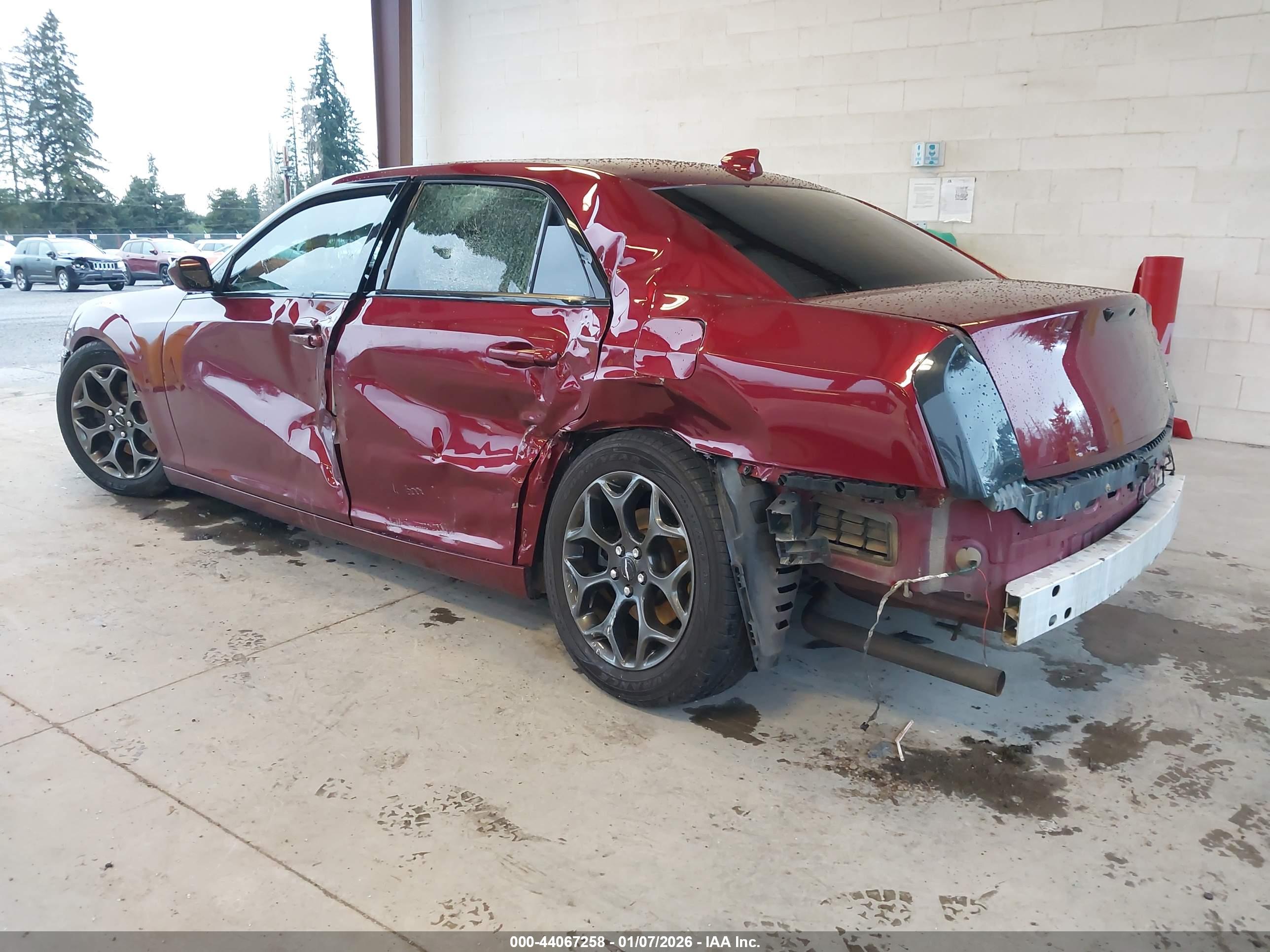 CHRYSLER 300 image 3