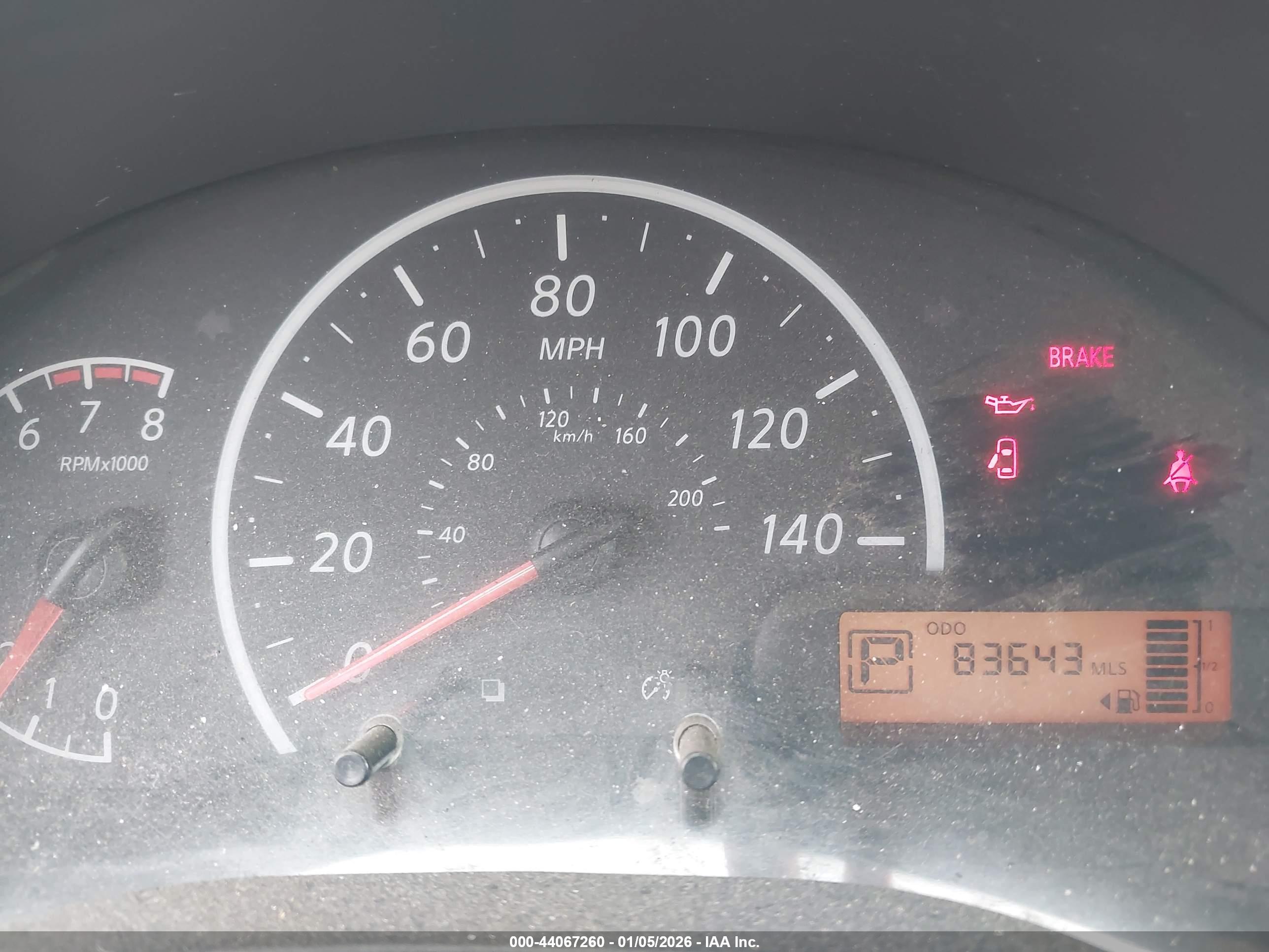 NISSAN VERSA image 7