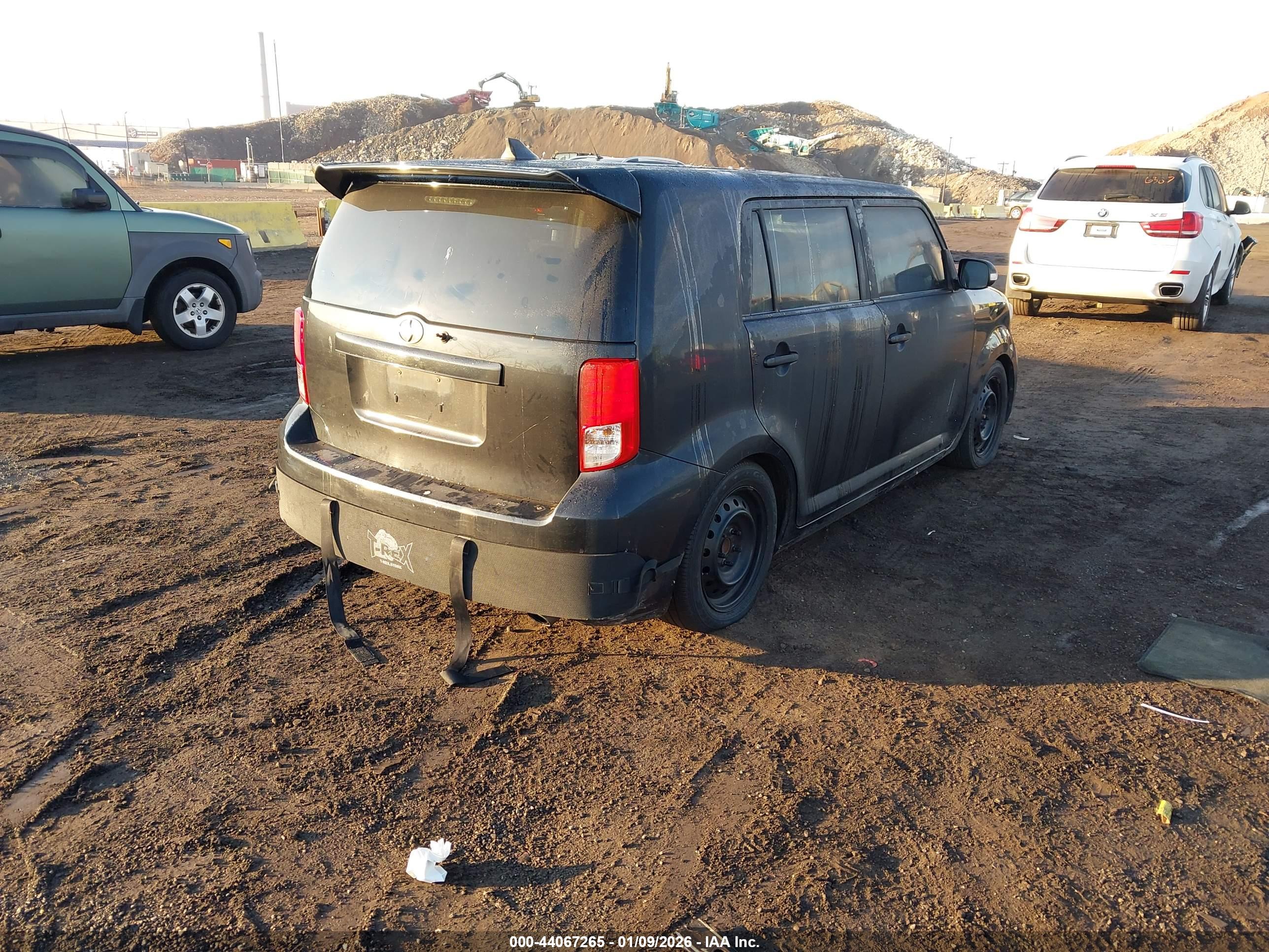 SCION XB image 4
