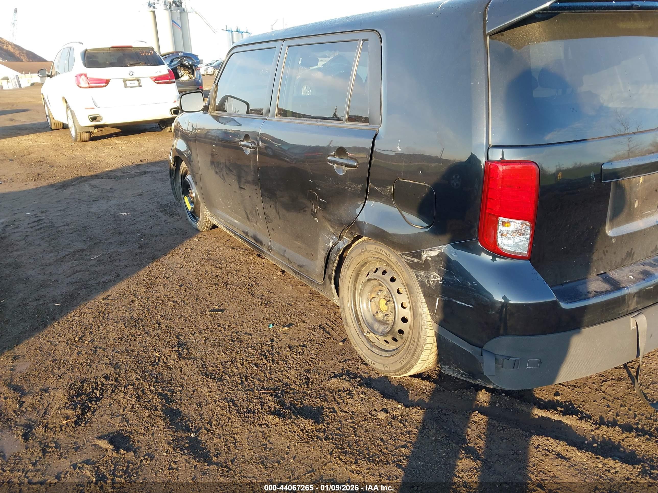 SCION XB image 6