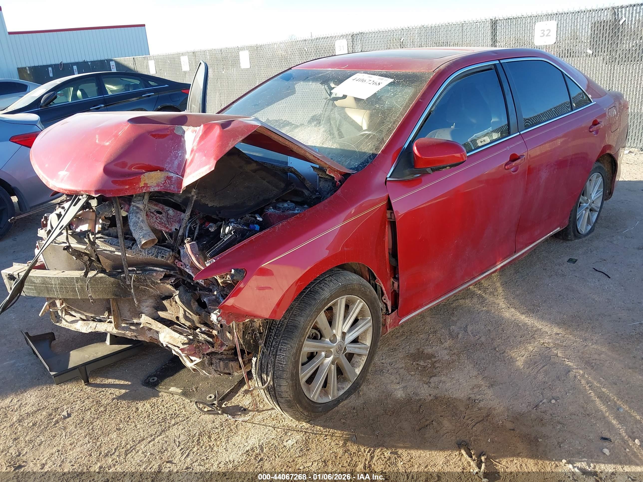 TOYOTA CAMRY image 2