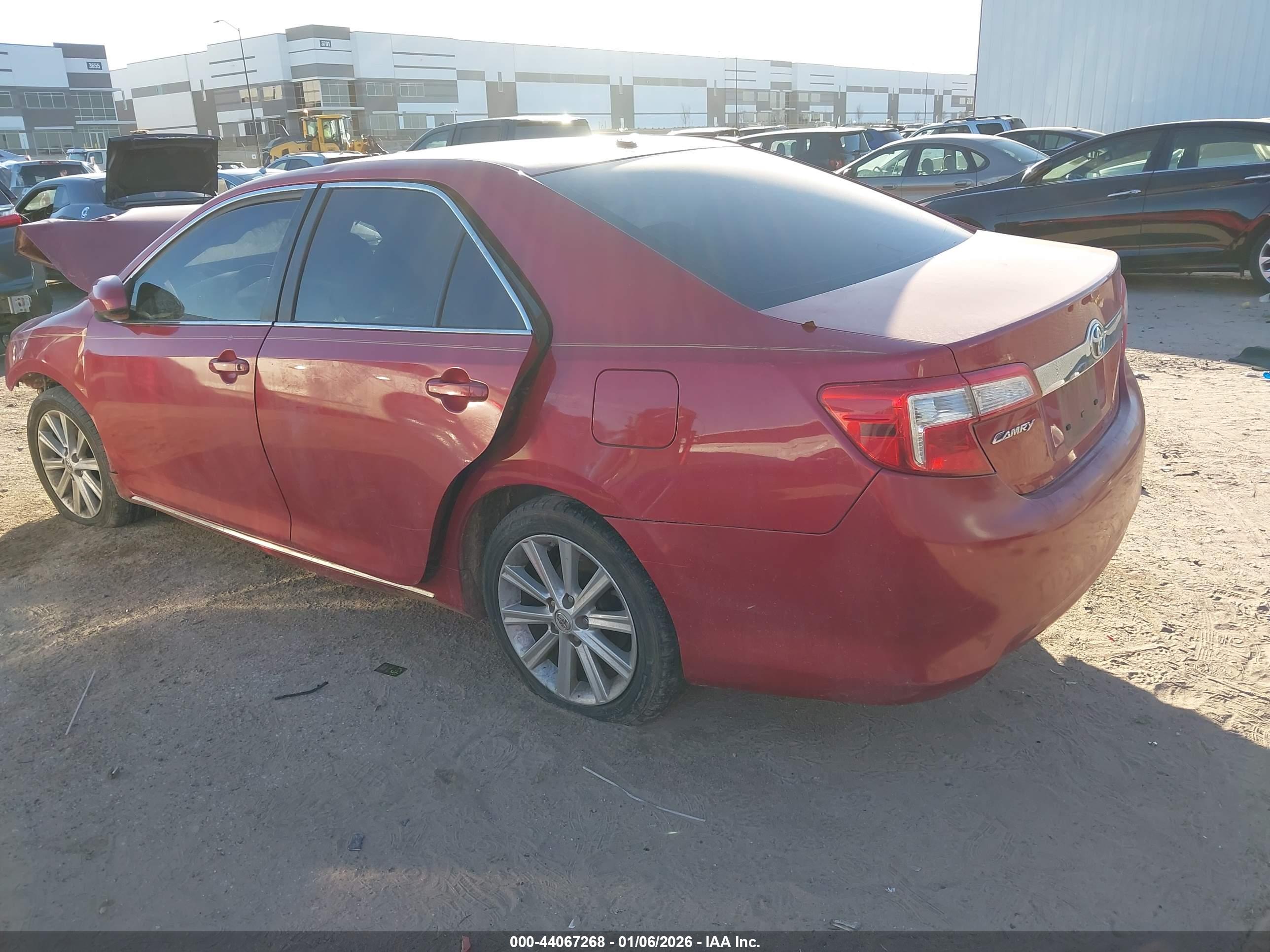 TOYOTA CAMRY image 3