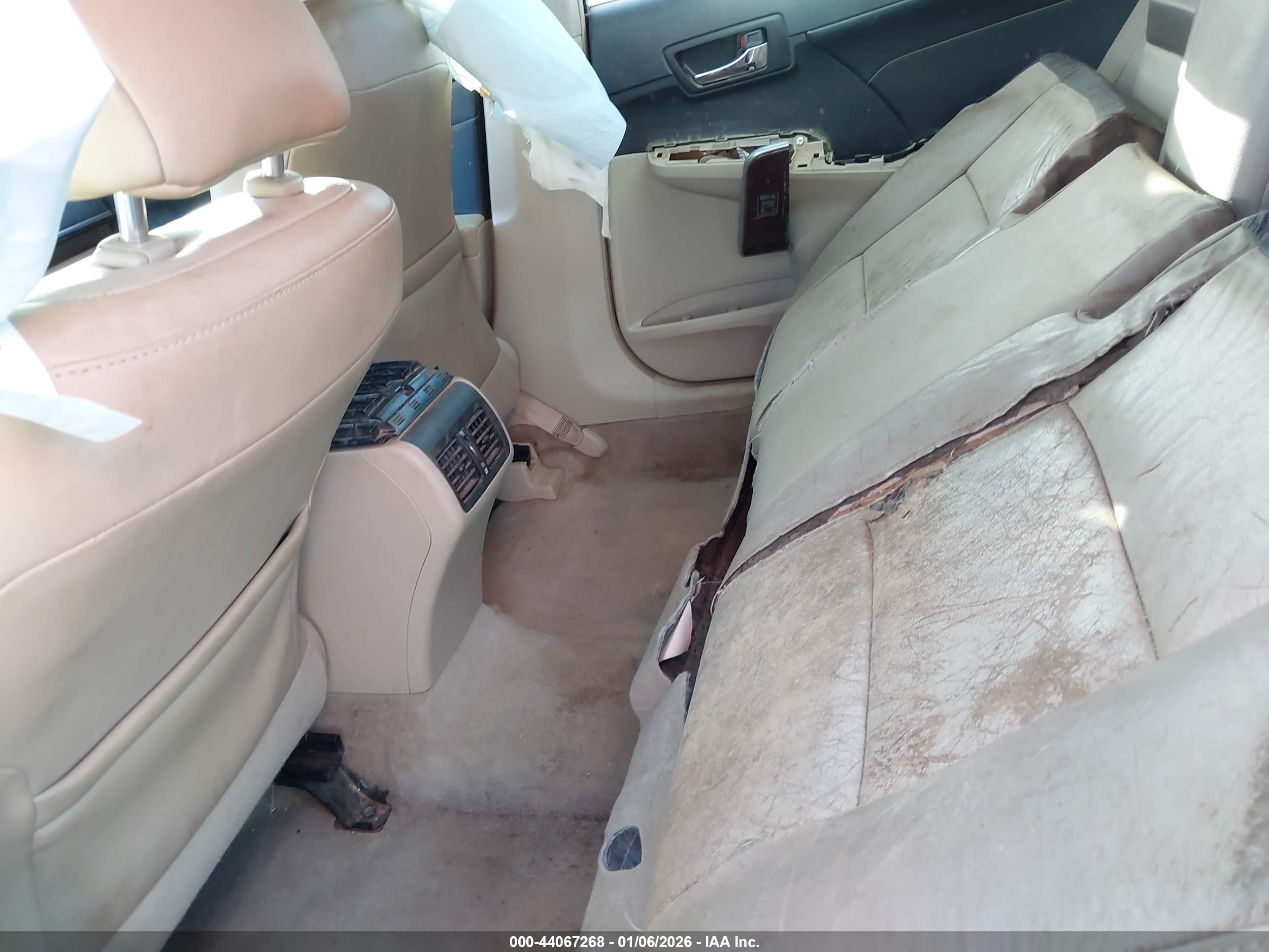 TOYOTA CAMRY image 8