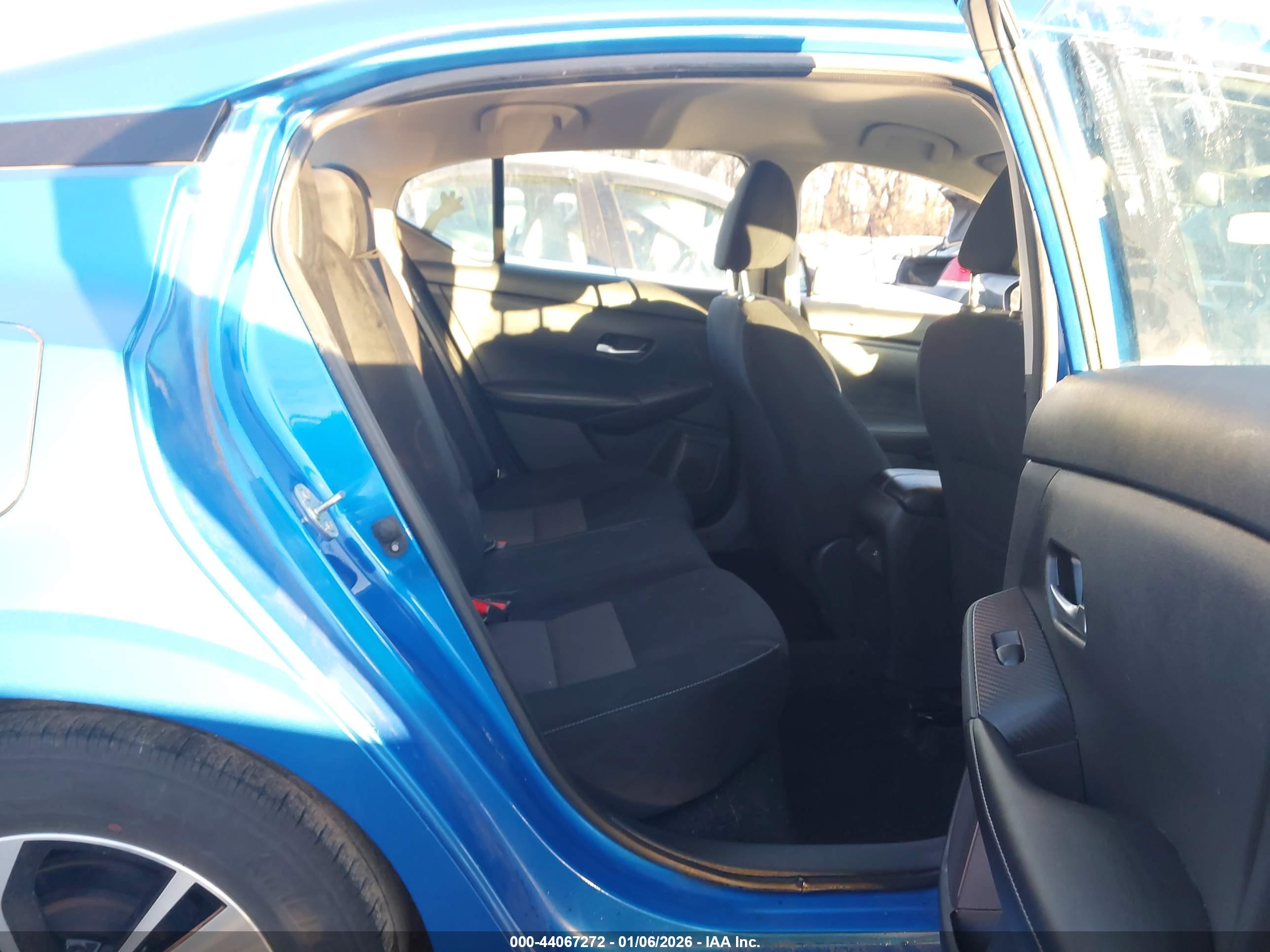 NISSAN SENTRA image 8