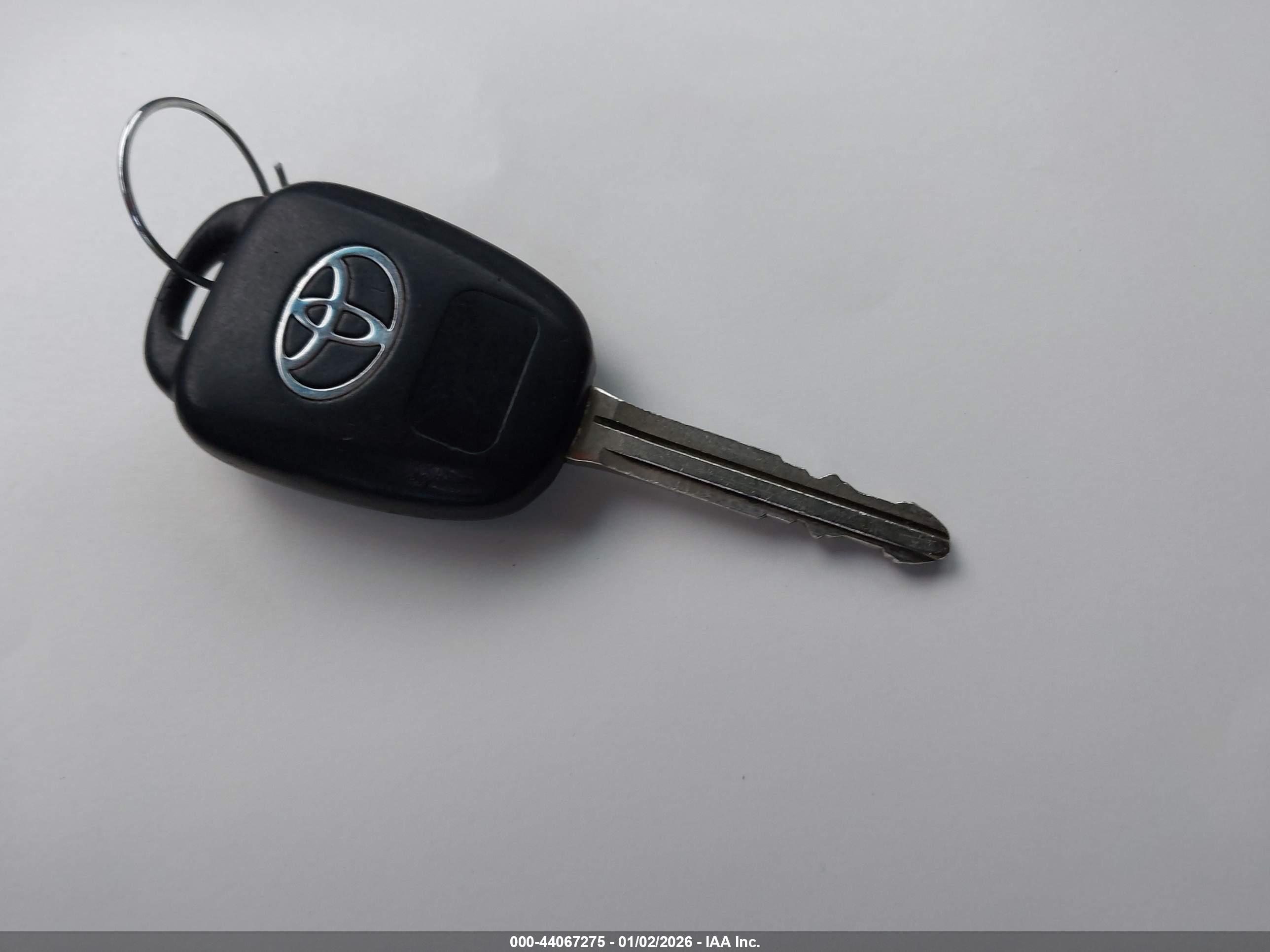 TOYOTA CAMRY image 11
