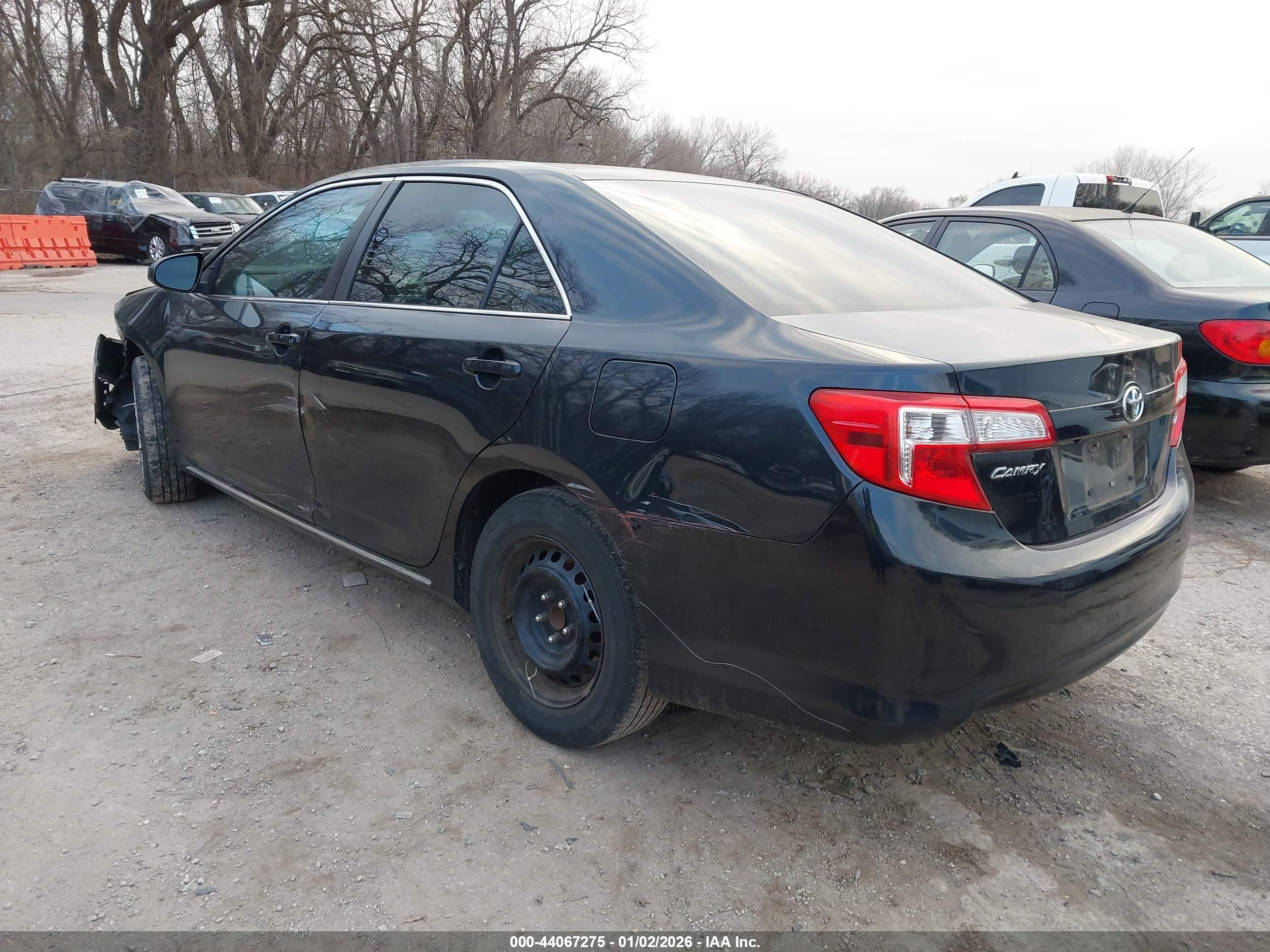 TOYOTA CAMRY image 3
