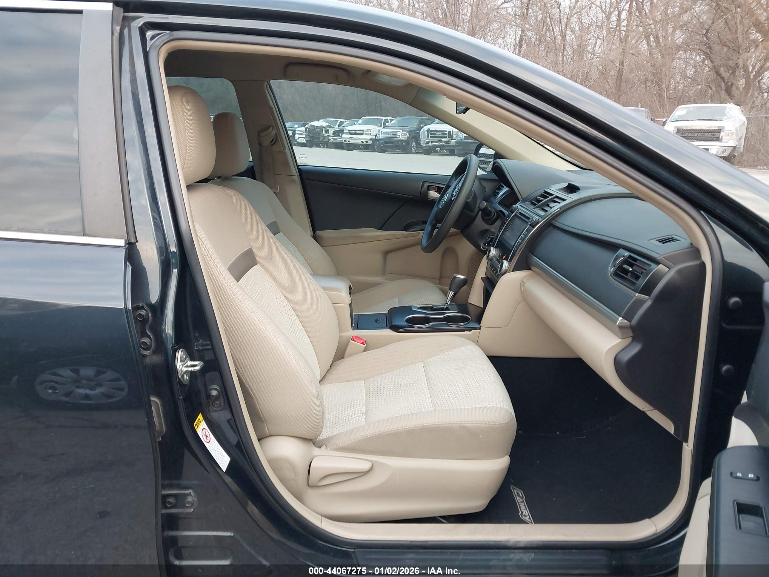 TOYOTA CAMRY image 5