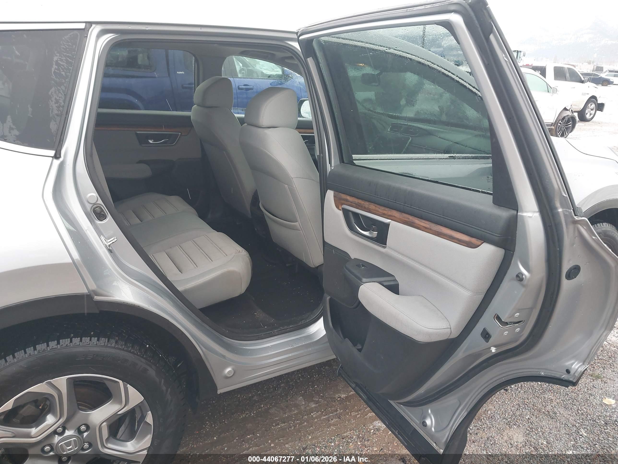 HONDA CR-V image 8