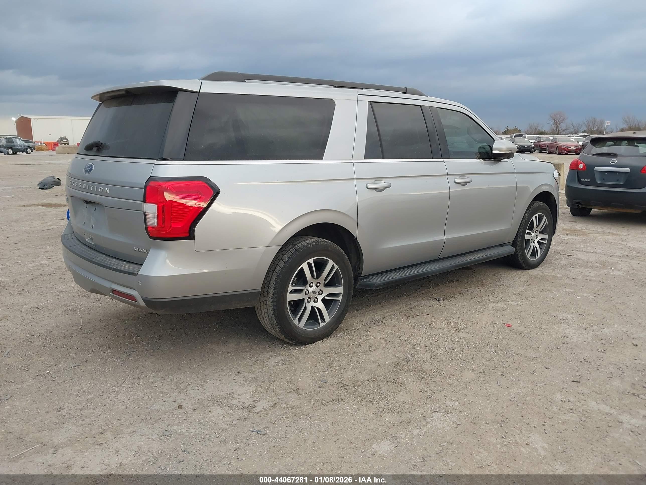 FORD EXPEDITION image 4