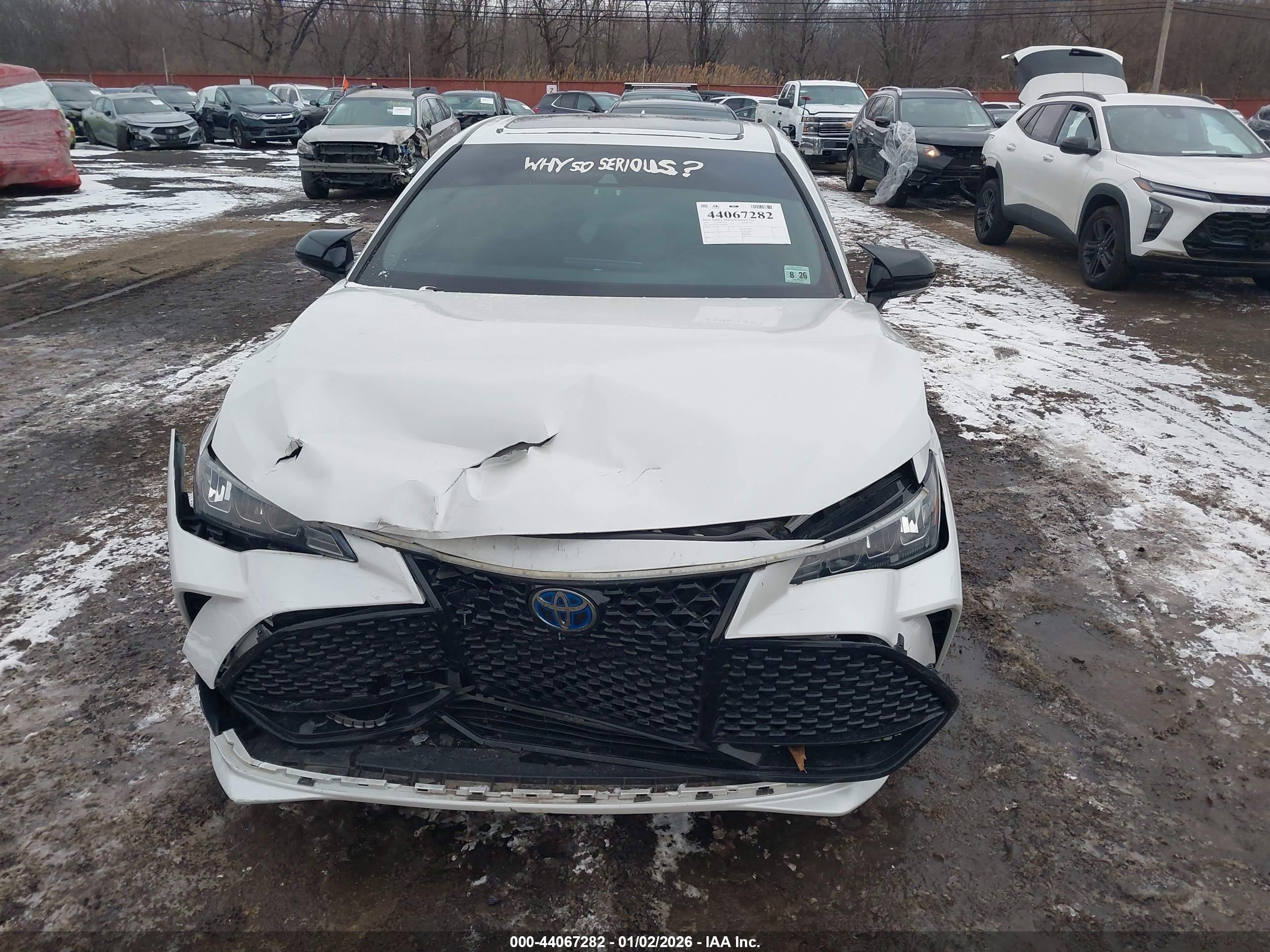 TOYOTA AVALON image 6
