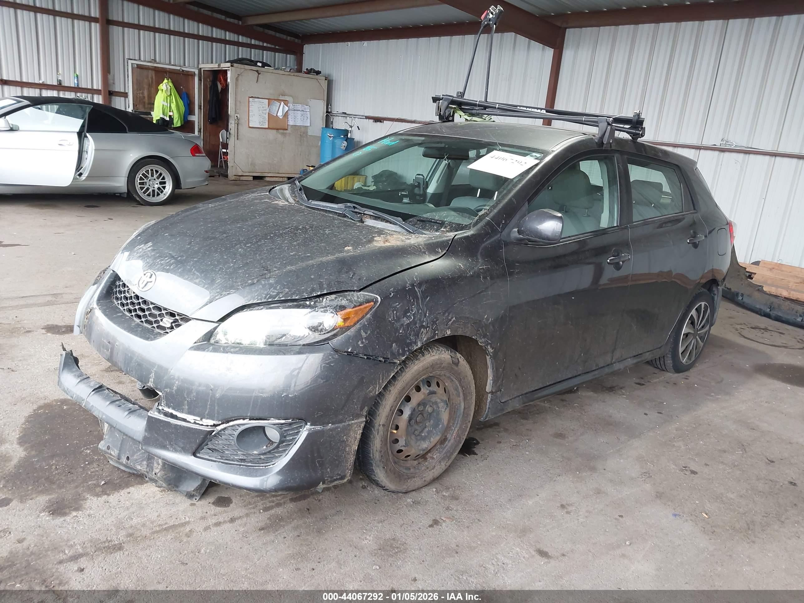 TOYOTA MATRIX image 2