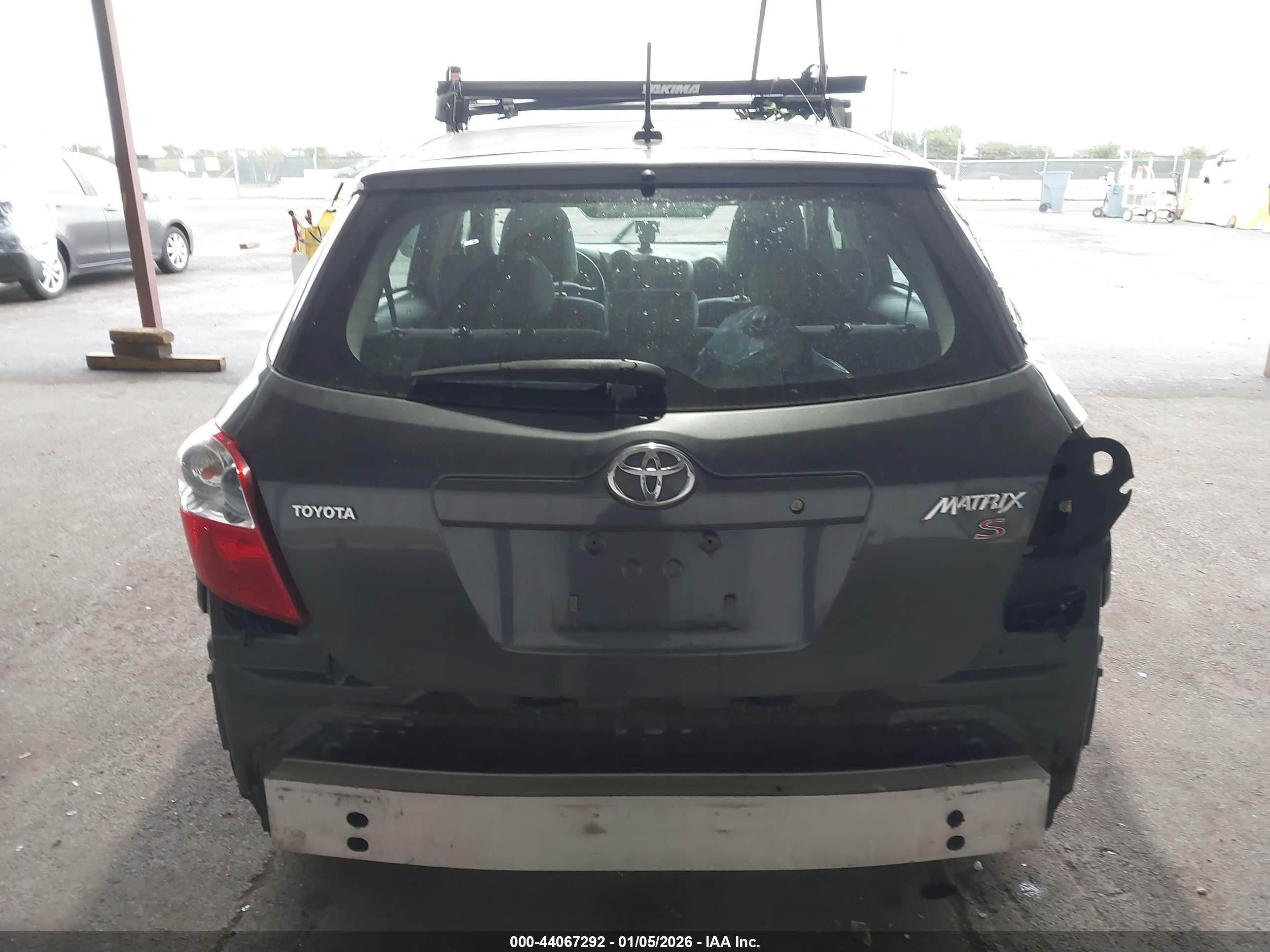 TOYOTA MATRIX image 6