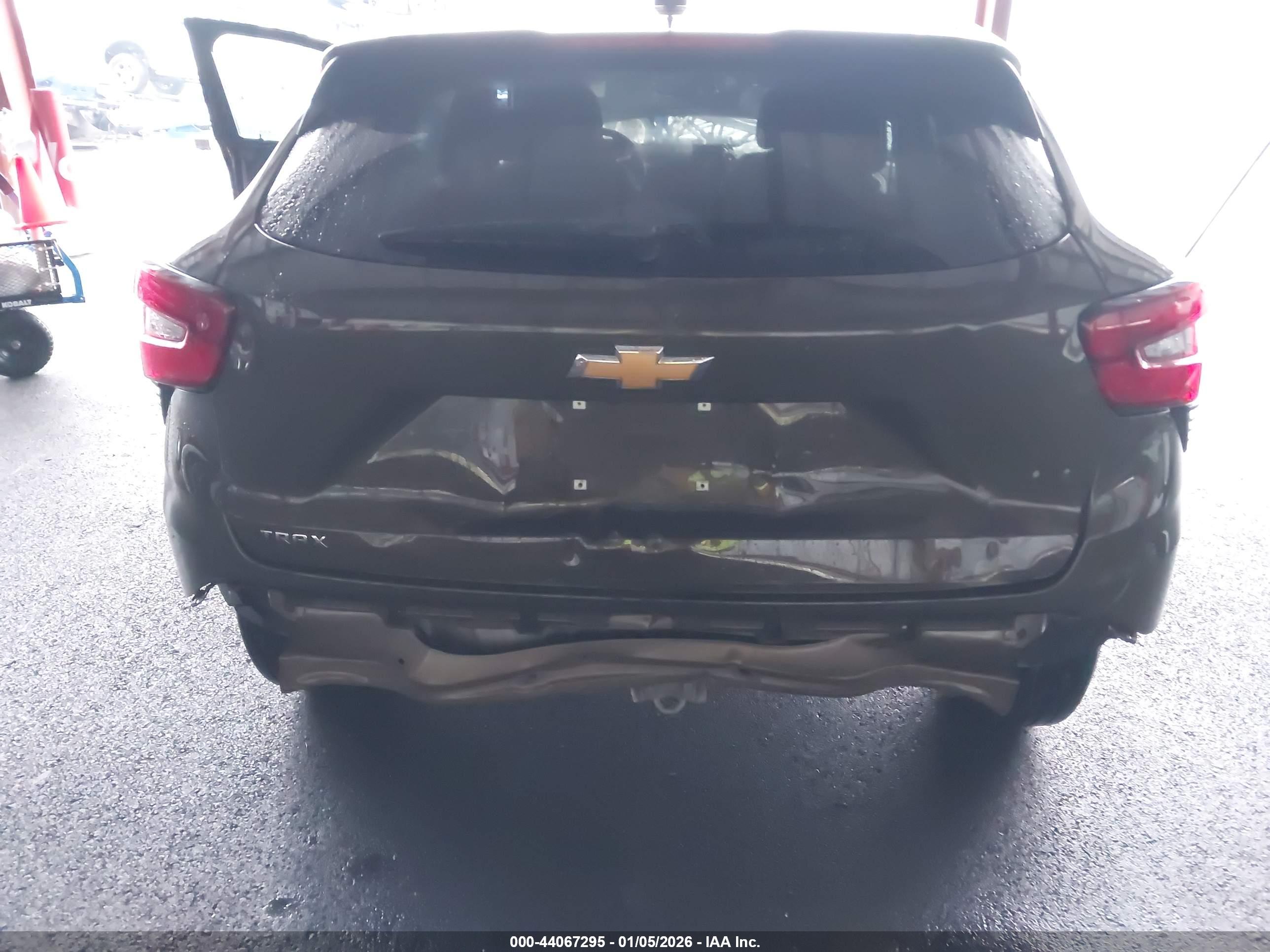 CHEVROLET TRAX image 6