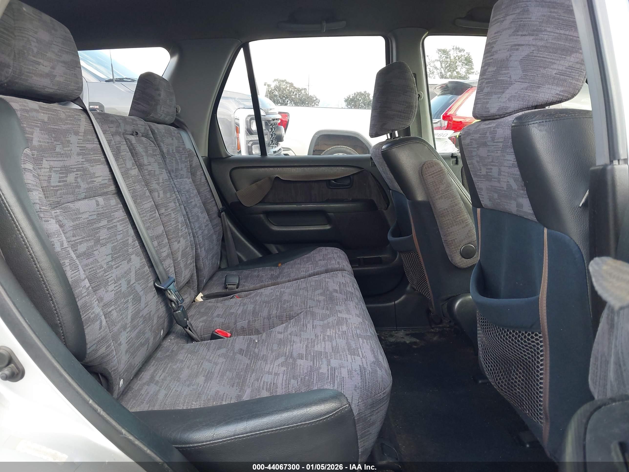 HONDA CR-V image 8