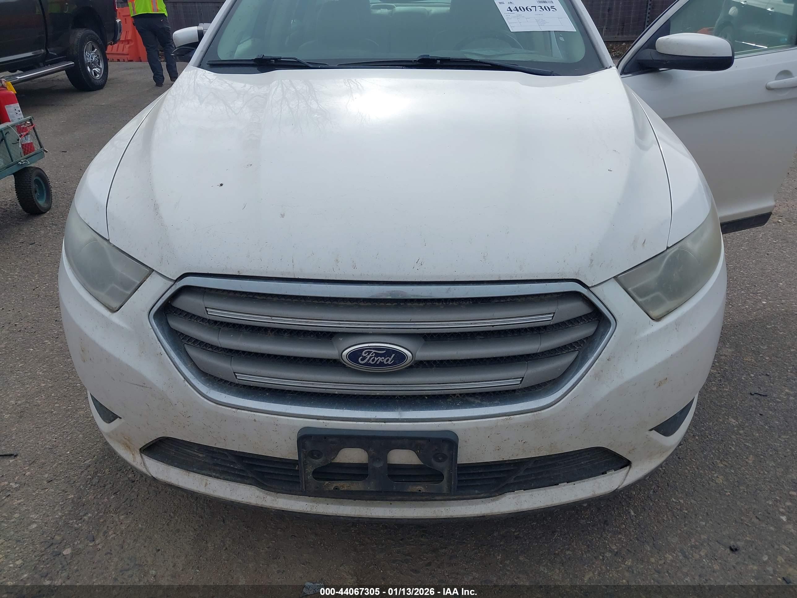 FORD TAURUS image 6