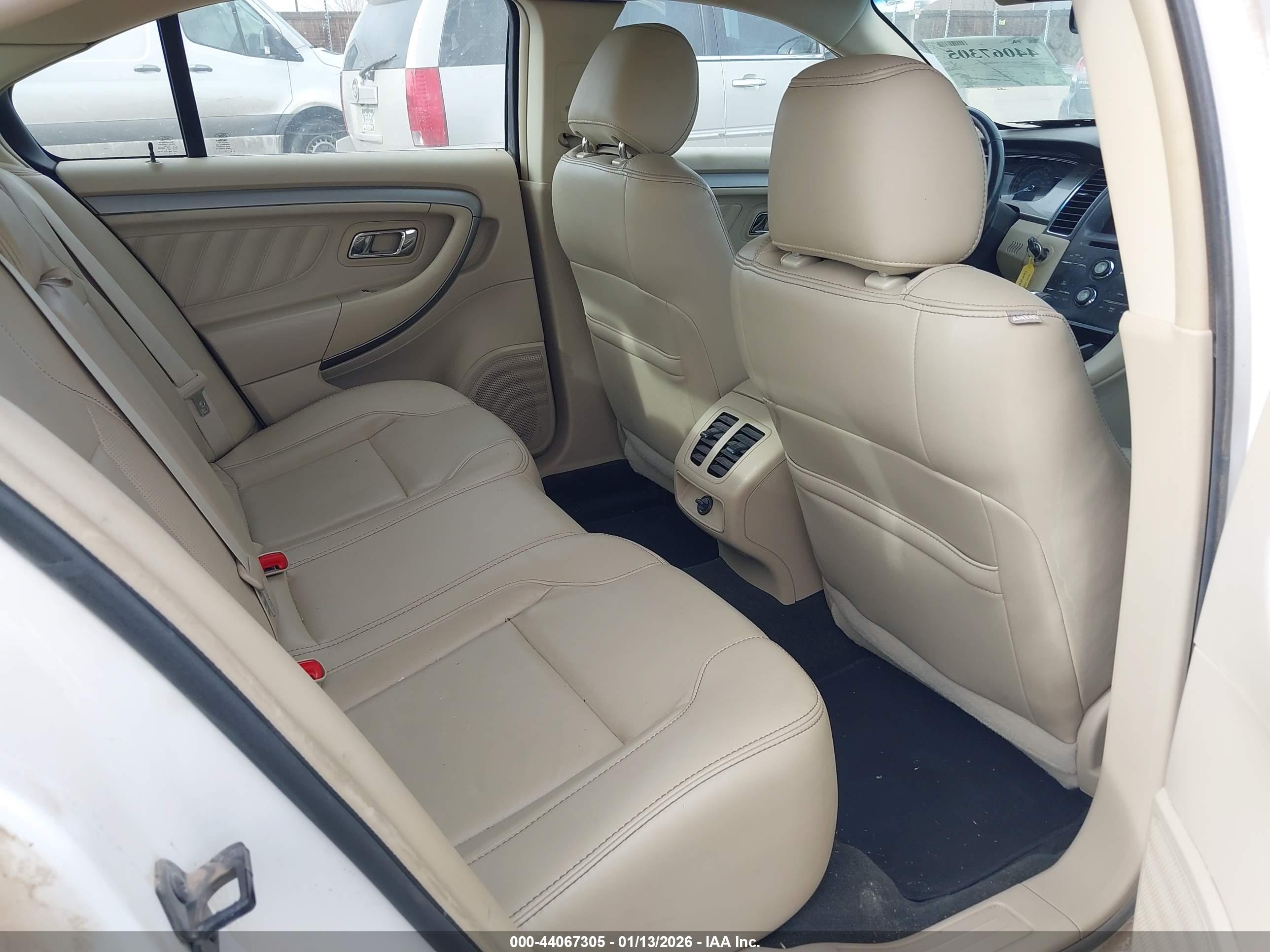 FORD TAURUS image 8
