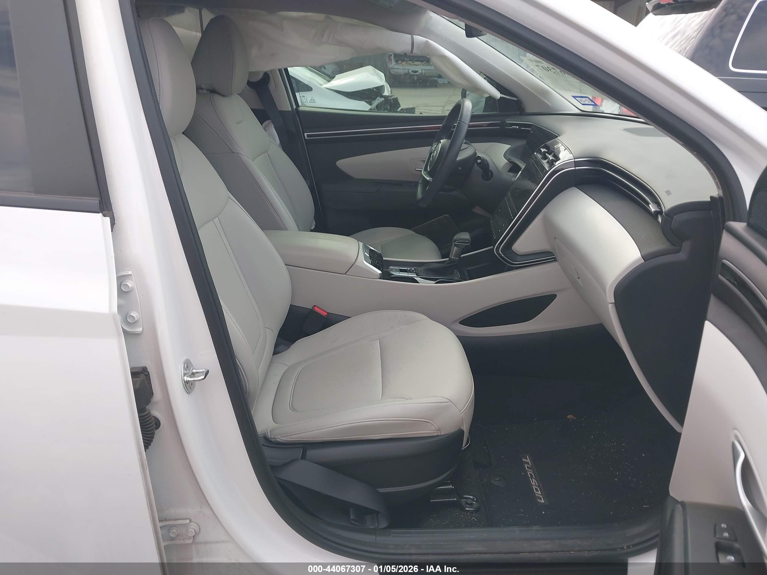 HYUNDAI TUCSON image 5