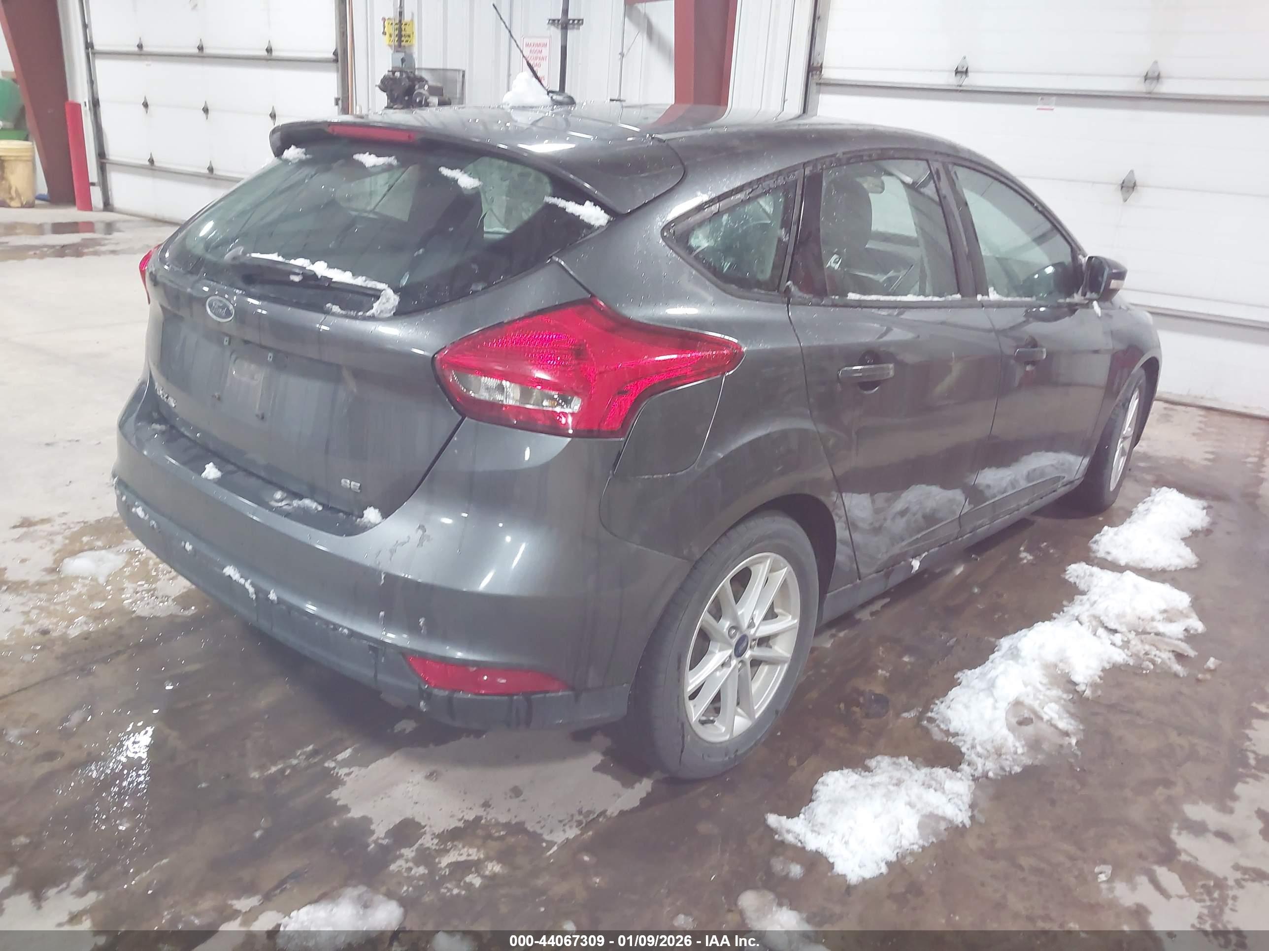FORD FOCUS image 4