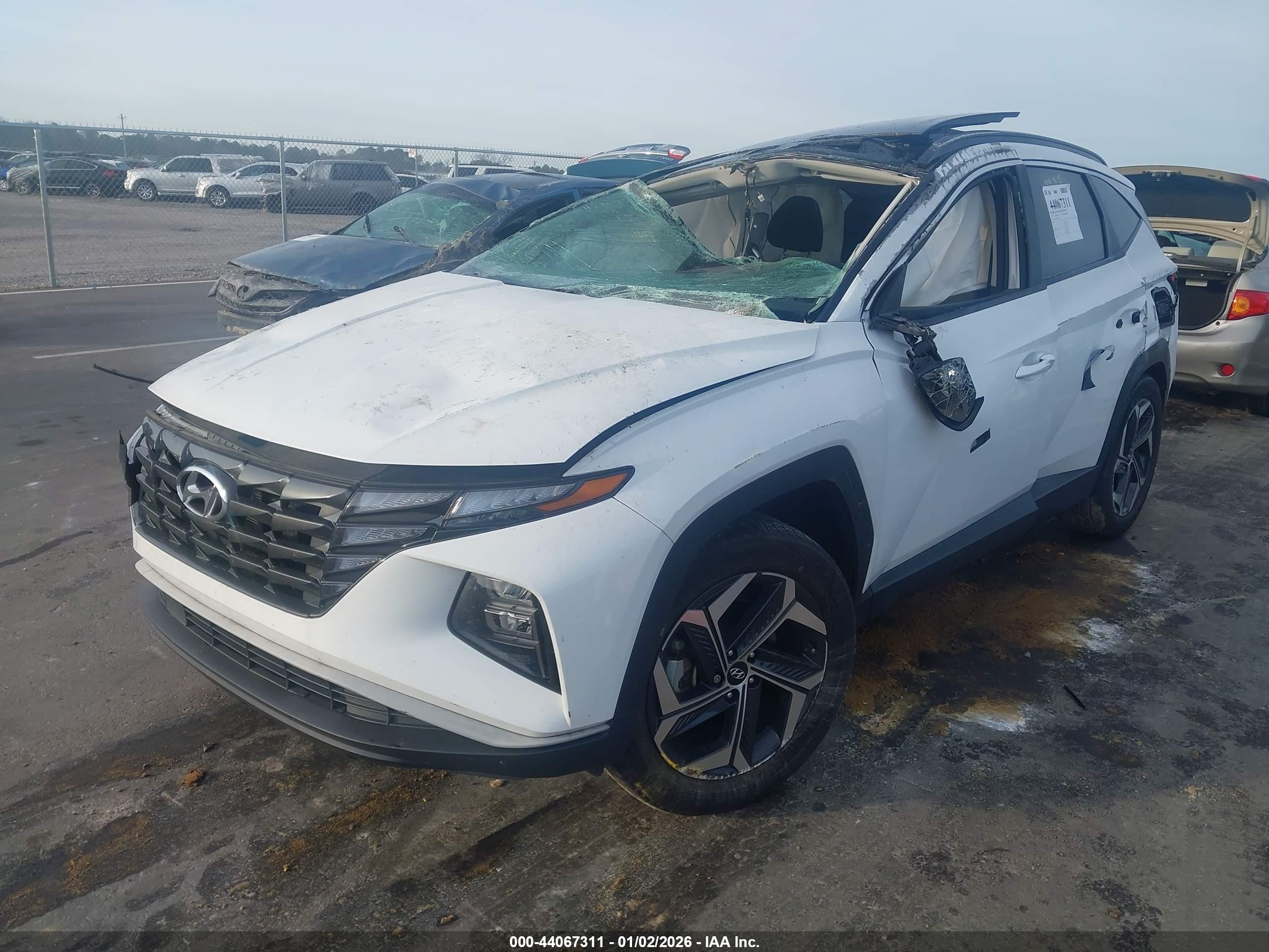 HYUNDAI TUCSON image 2
